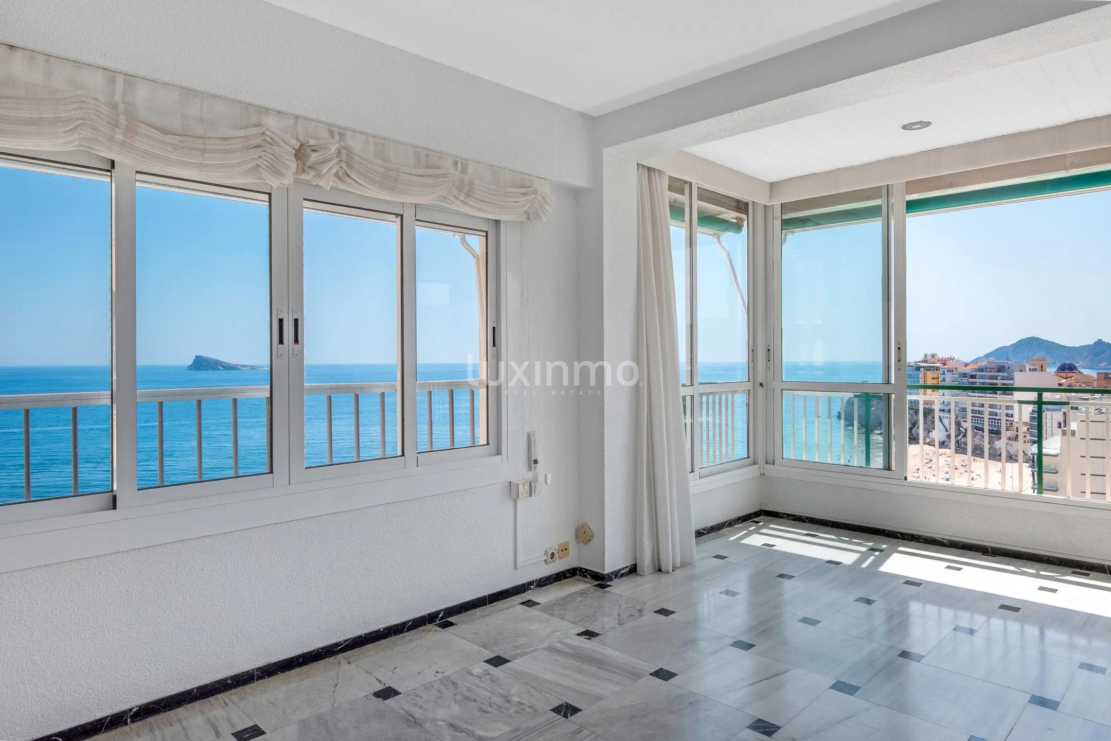 Doskonałe mieszkanie na pierwszej linii Playa Levante — photo 1