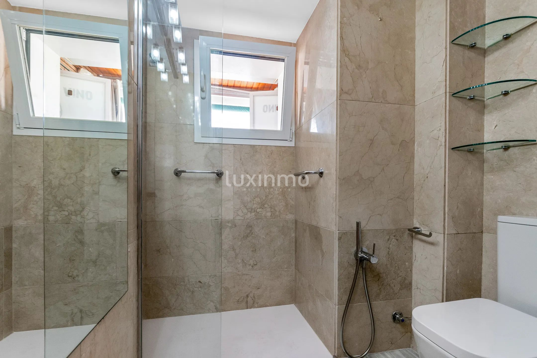 Schitterend appartement aan de voorkant van Playa Levante — photo 18