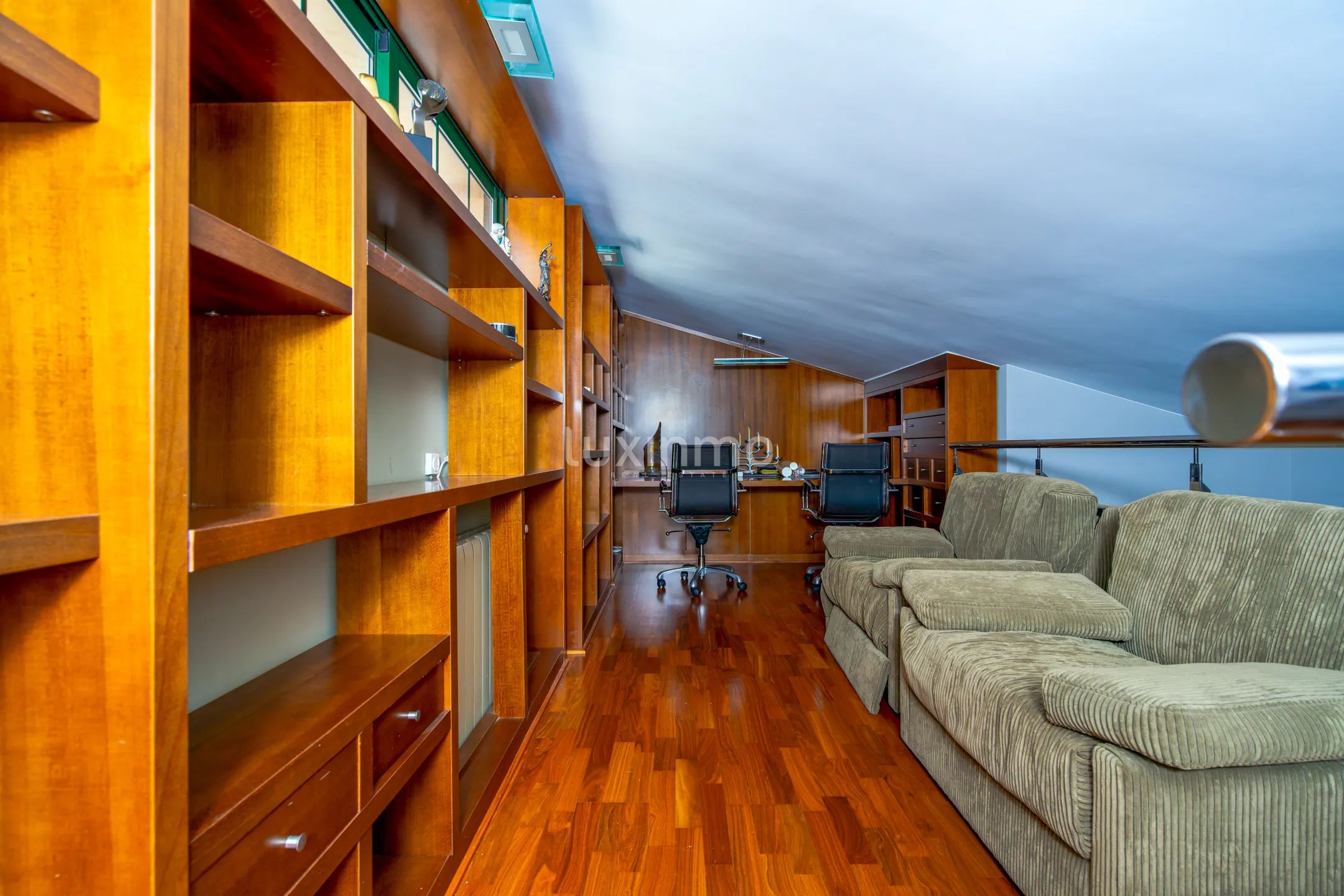 Impressive penthouse with sea and mountain views in Mascarat Altea — photo 27