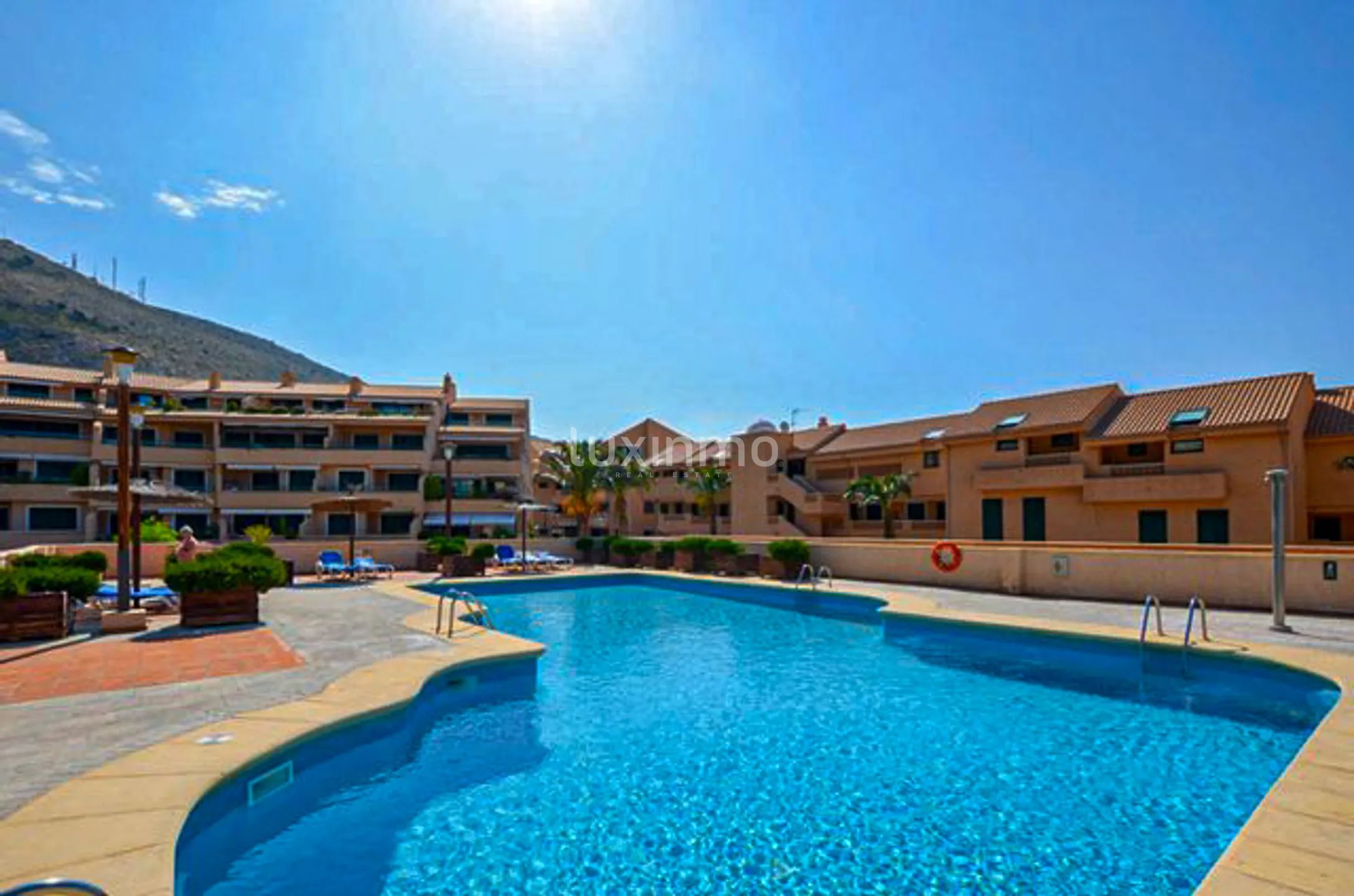 Impressive penthouse with sea and mountain views in Mascarat Altea — photo 28