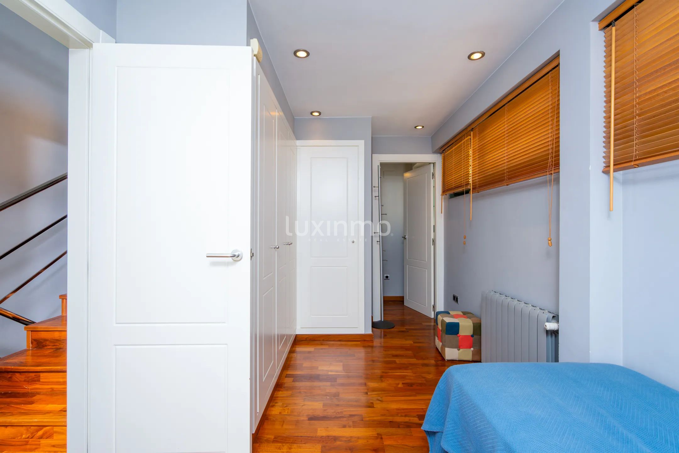 Impressive penthouse with sea and mountain views in Mascarat Altea — photo 21