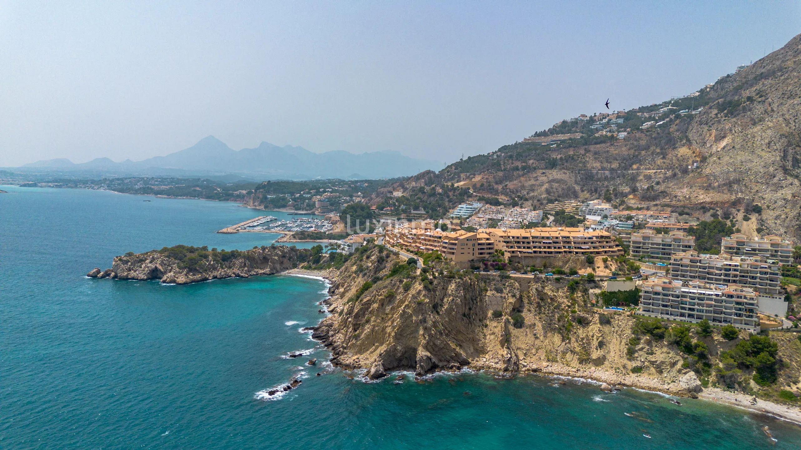 Impresionante ático con vistas al mar y a la montaña en Mascarat Altea — photo 32