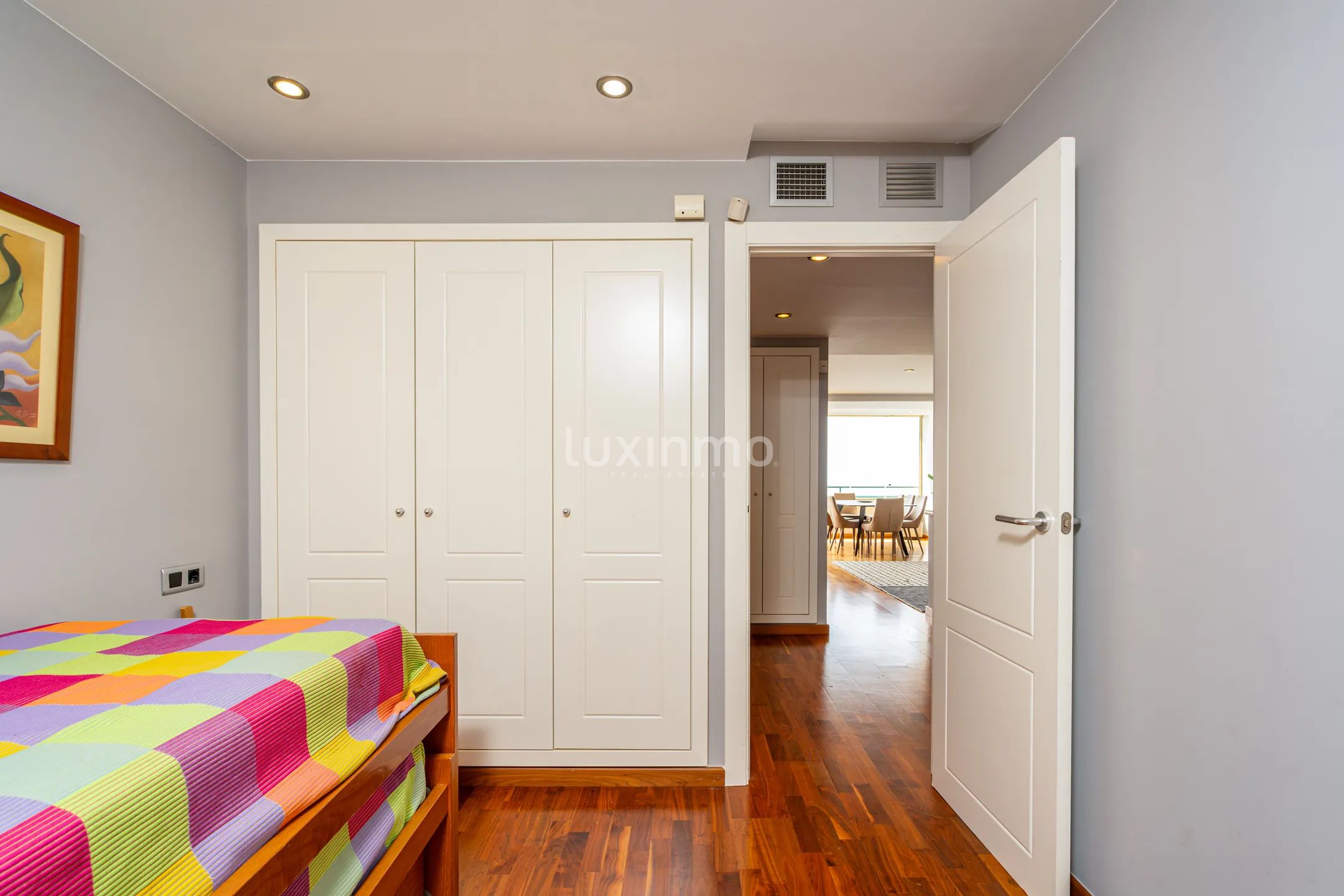 Impressive penthouse with sea and mountain views in Mascarat Altea — photo 24