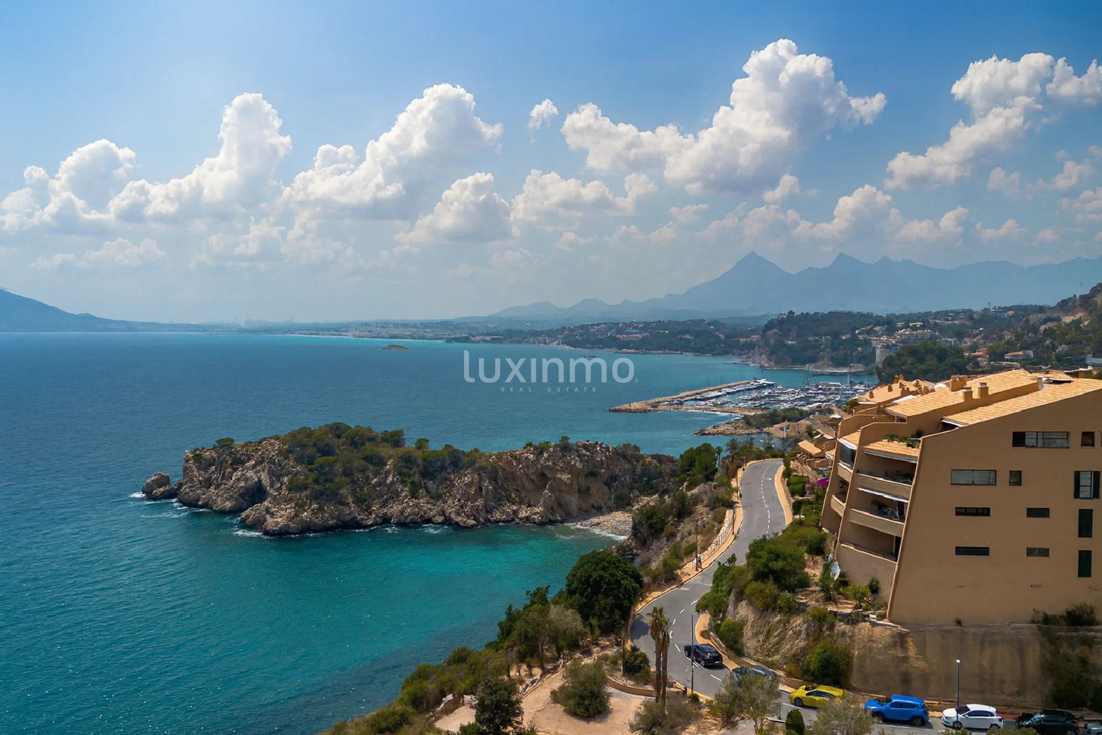 Impresionante ático con vistas al mar y a la montaña en Mascarat Altea — photo 1