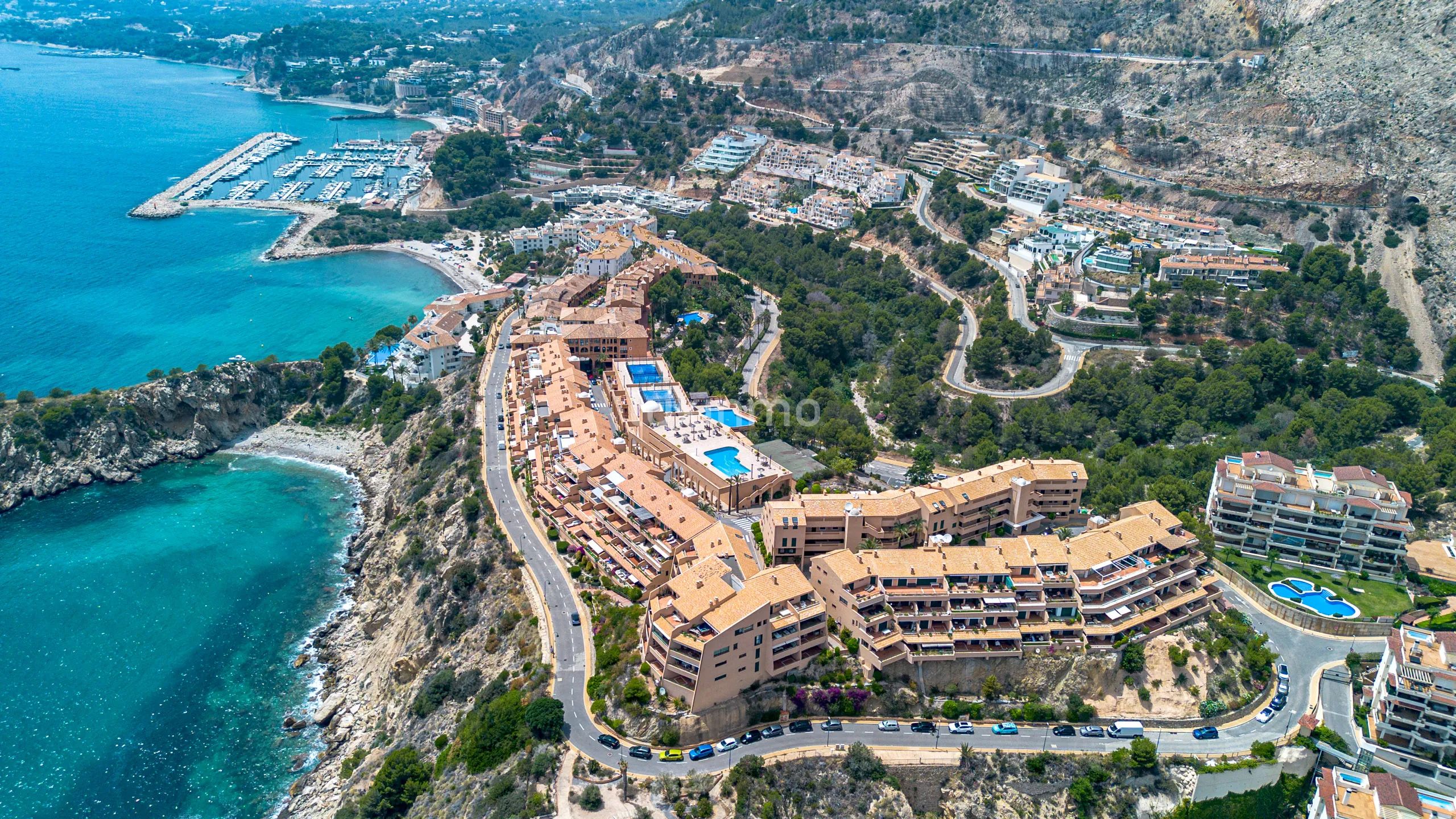 Impresionante ático con vistas al mar y a la montaña en Mascarat Altea — photo 33