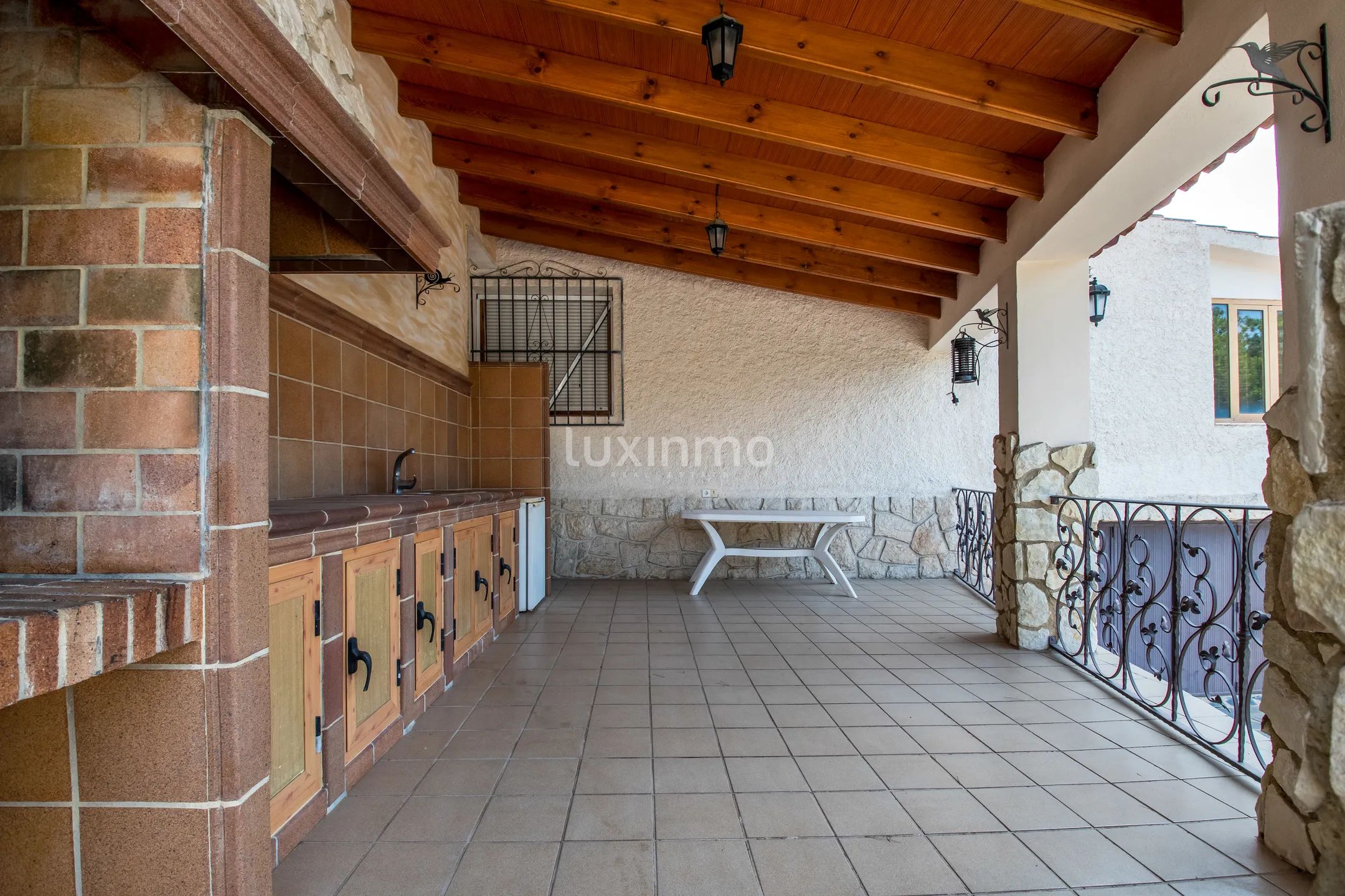 Beautiful villa with swimming pool for rent in La Nucia — photo 25