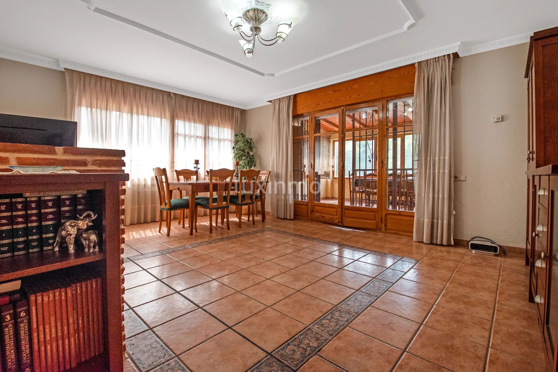 Beautiful villa with swimming pool for rent in La Nucia — photo 13