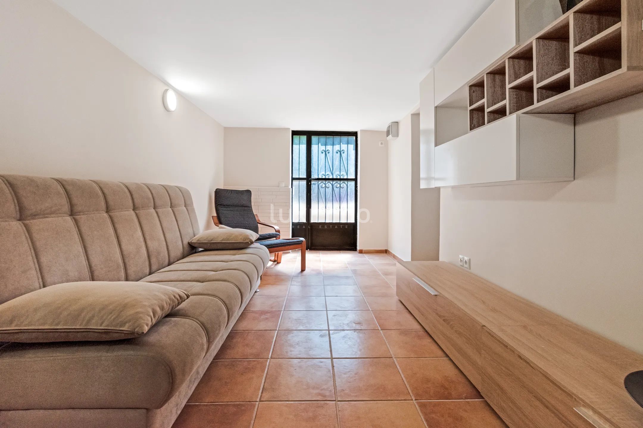 Beautiful villa with swimming pool for rent in La Nucia — photo 4