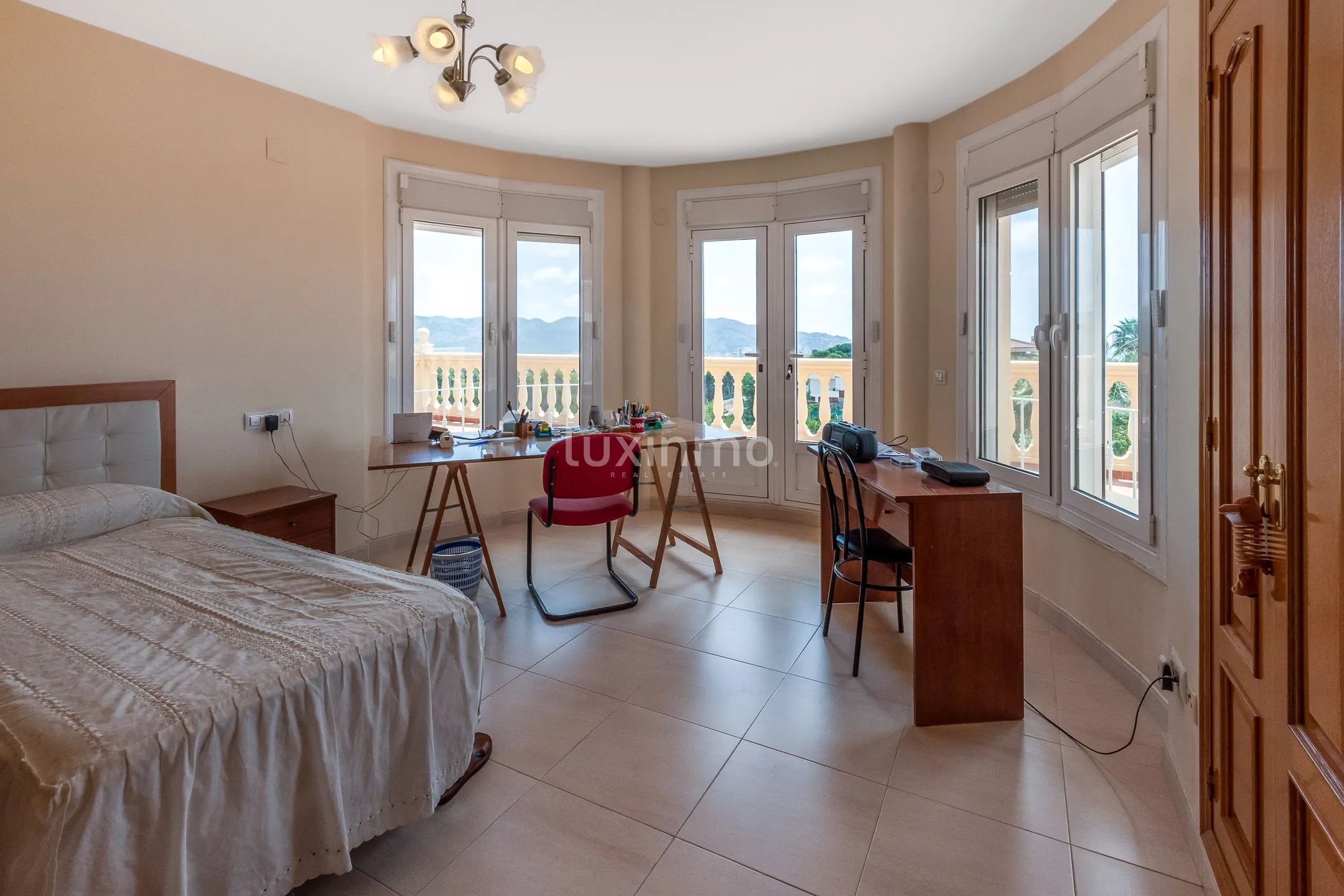 Einzigartige Villa zum Verkauf in Benidorm mit herrlichem Blick — photo 15