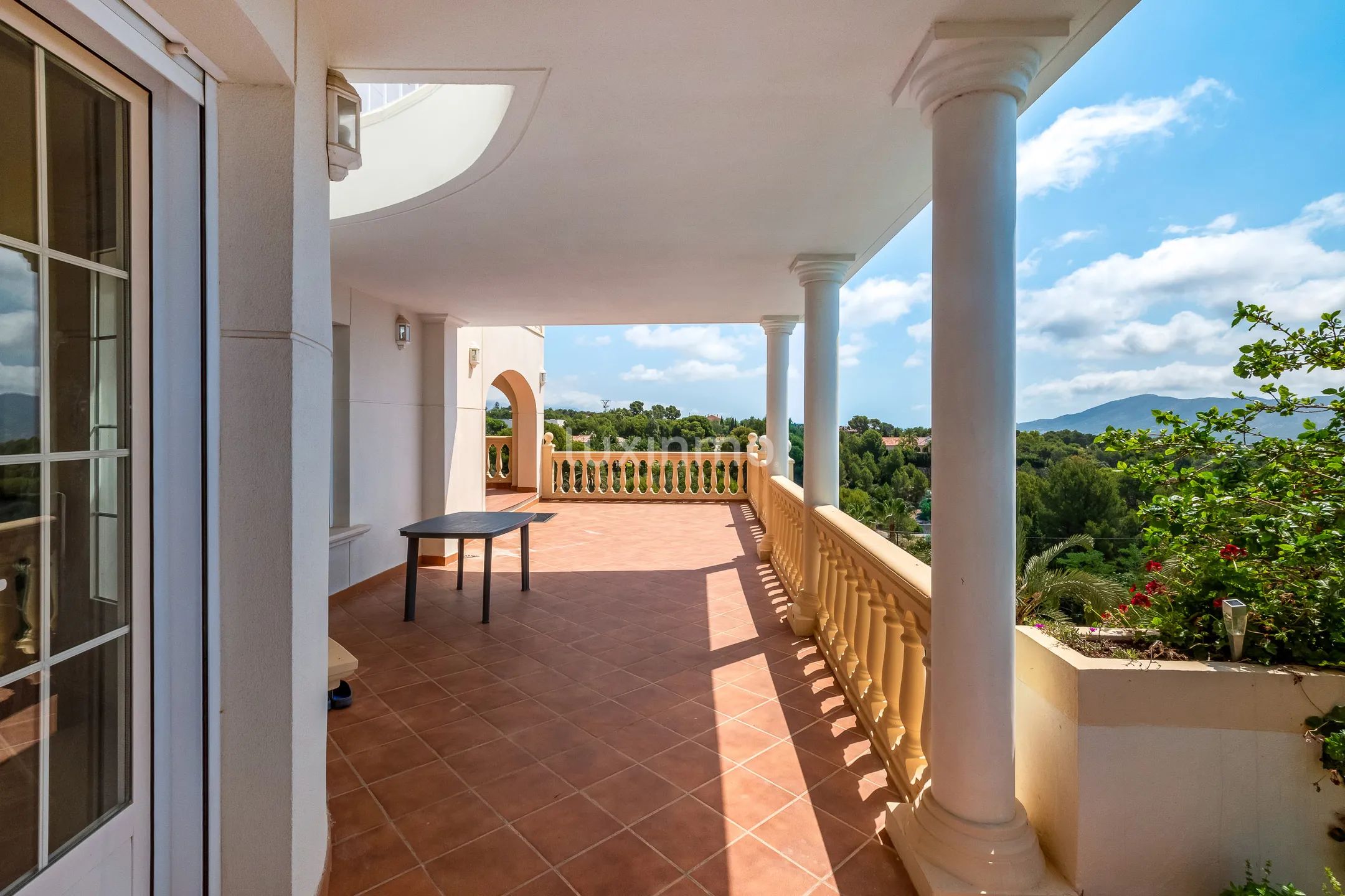 Einzigartige Villa zum Verkauf in Benidorm mit herrlichem Blick — photo 25