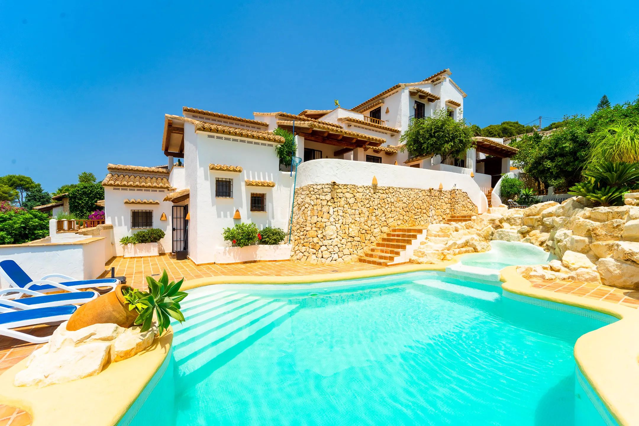 Rustic house with sea views for sale in Teulada