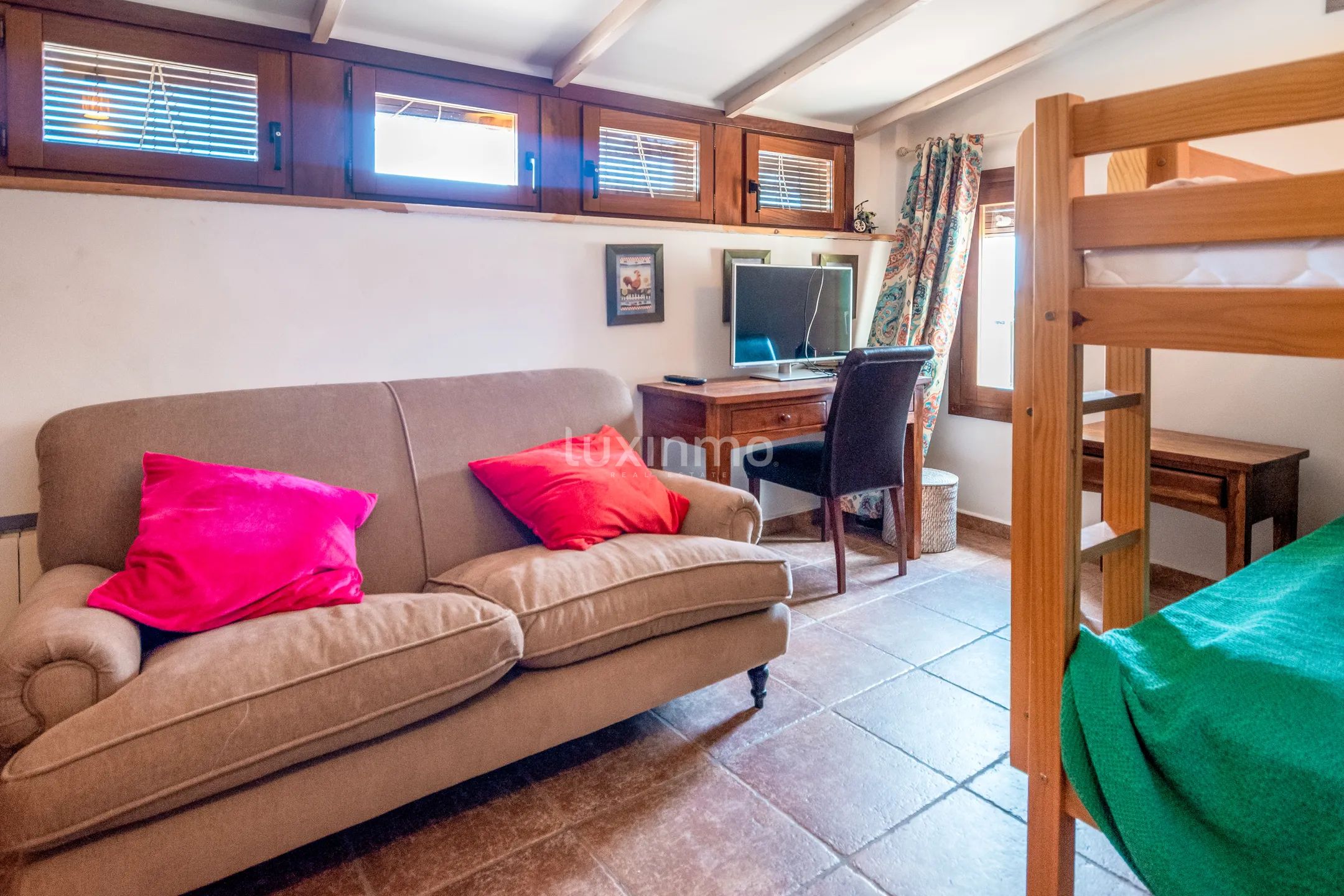 Charming rustic house with breathtaking views of the sea and mountains in La Nucia — photo 22