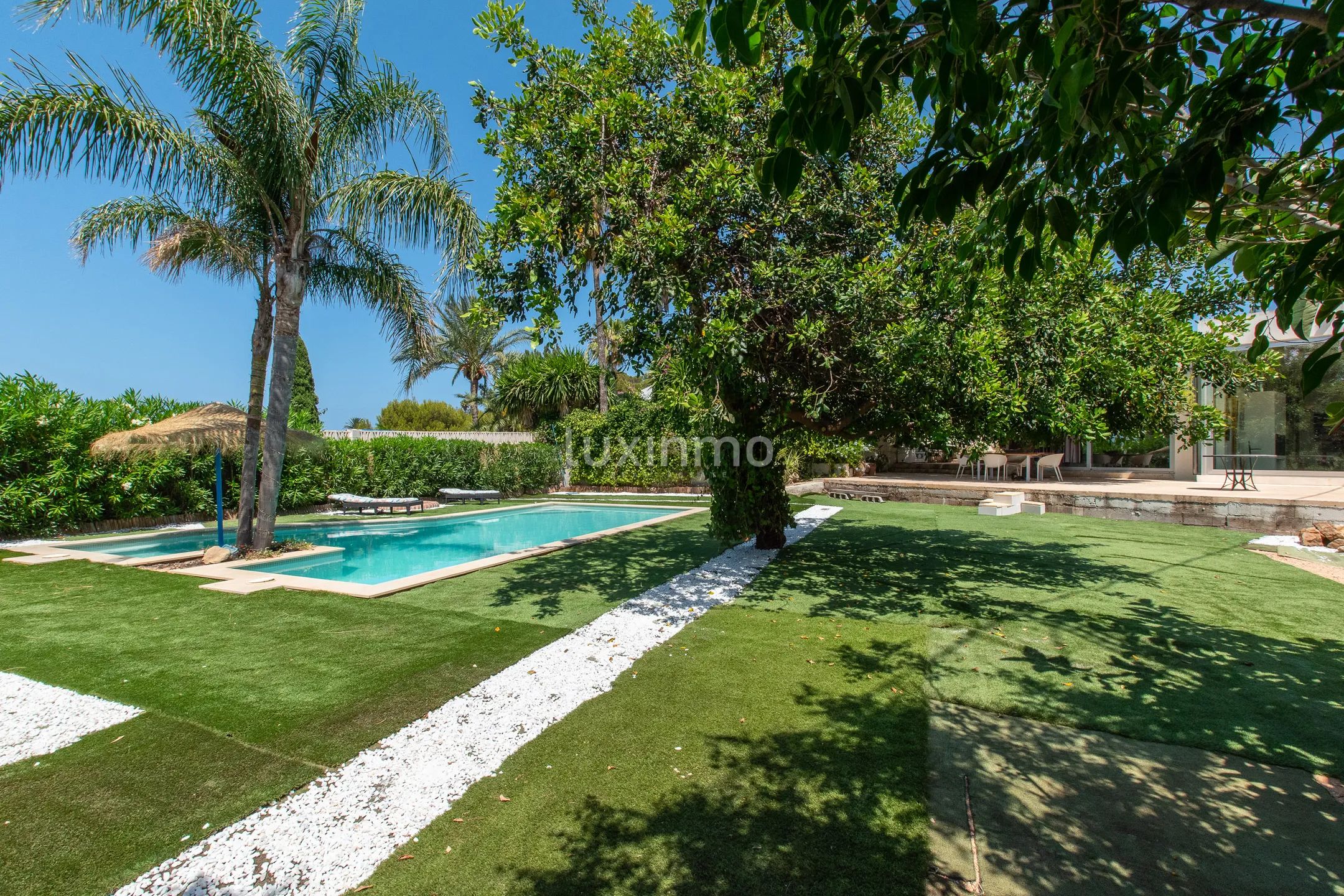Geräumiges Haus mit Meerblick in San Nicolas Bereich in Denia — photo 19