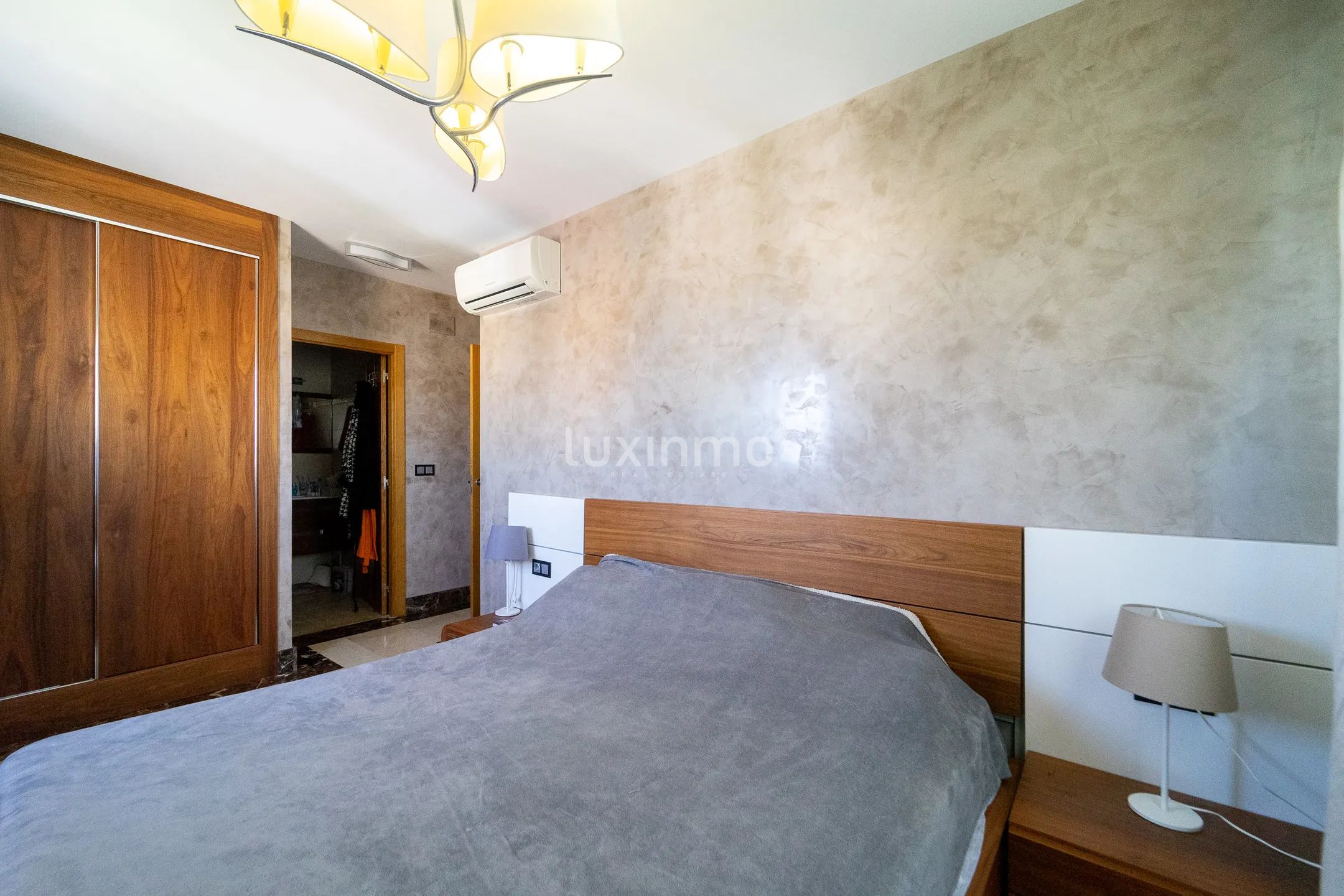 Takvåning med panoramautsikt över havet i Villajoyosa — photo 23