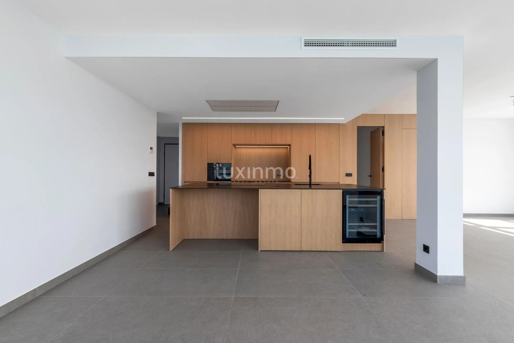 Uniek gerenoveerd luxe penthouse aan het Levante strand — photo 10