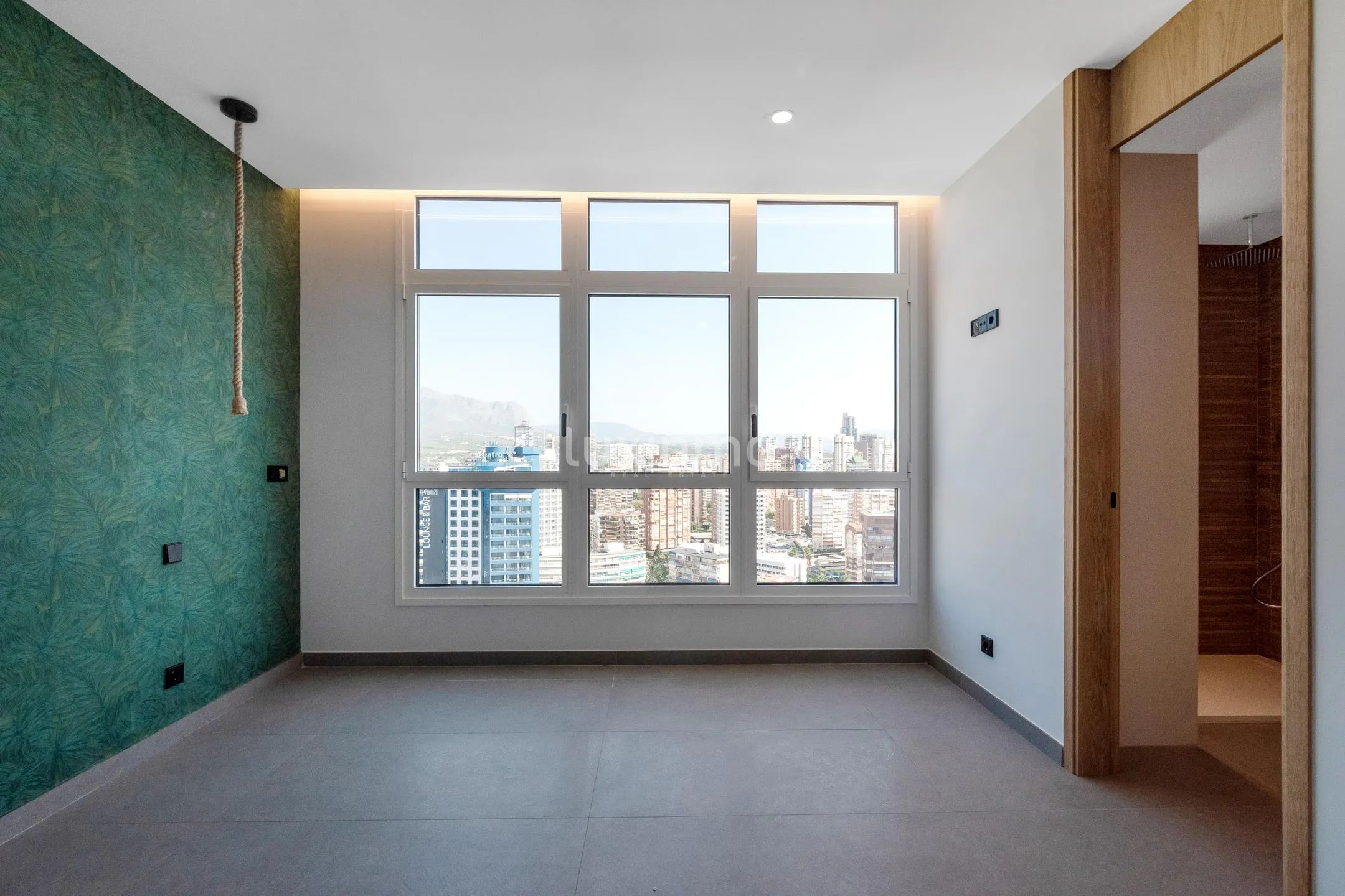 Uniek gerenoveerd luxe penthouse aan het Levante strand — photo 23