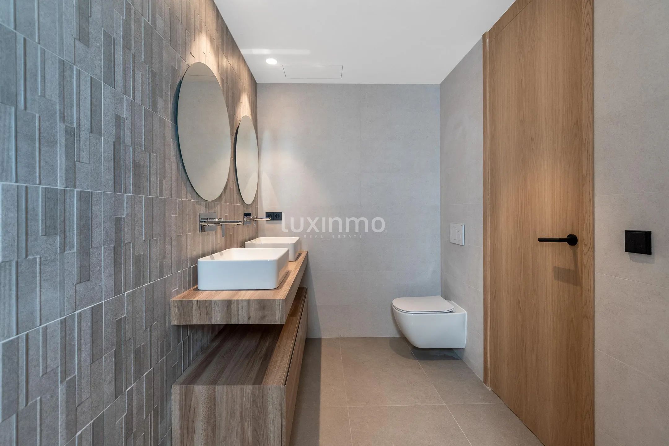 Uniek gerenoveerd luxe penthouse aan het Levante strand — photo 31