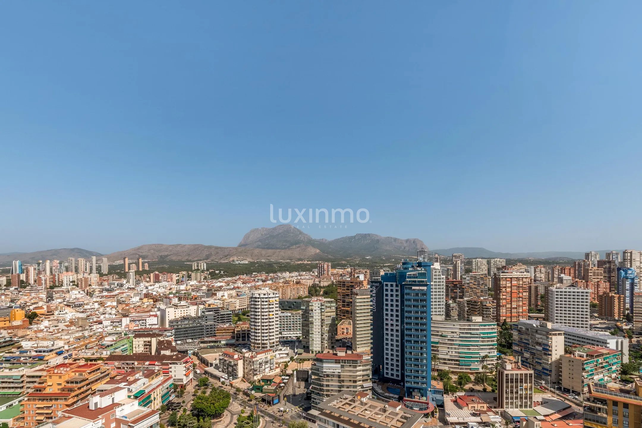 Uniek gerenoveerd luxe penthouse aan het Levante strand — photo 24