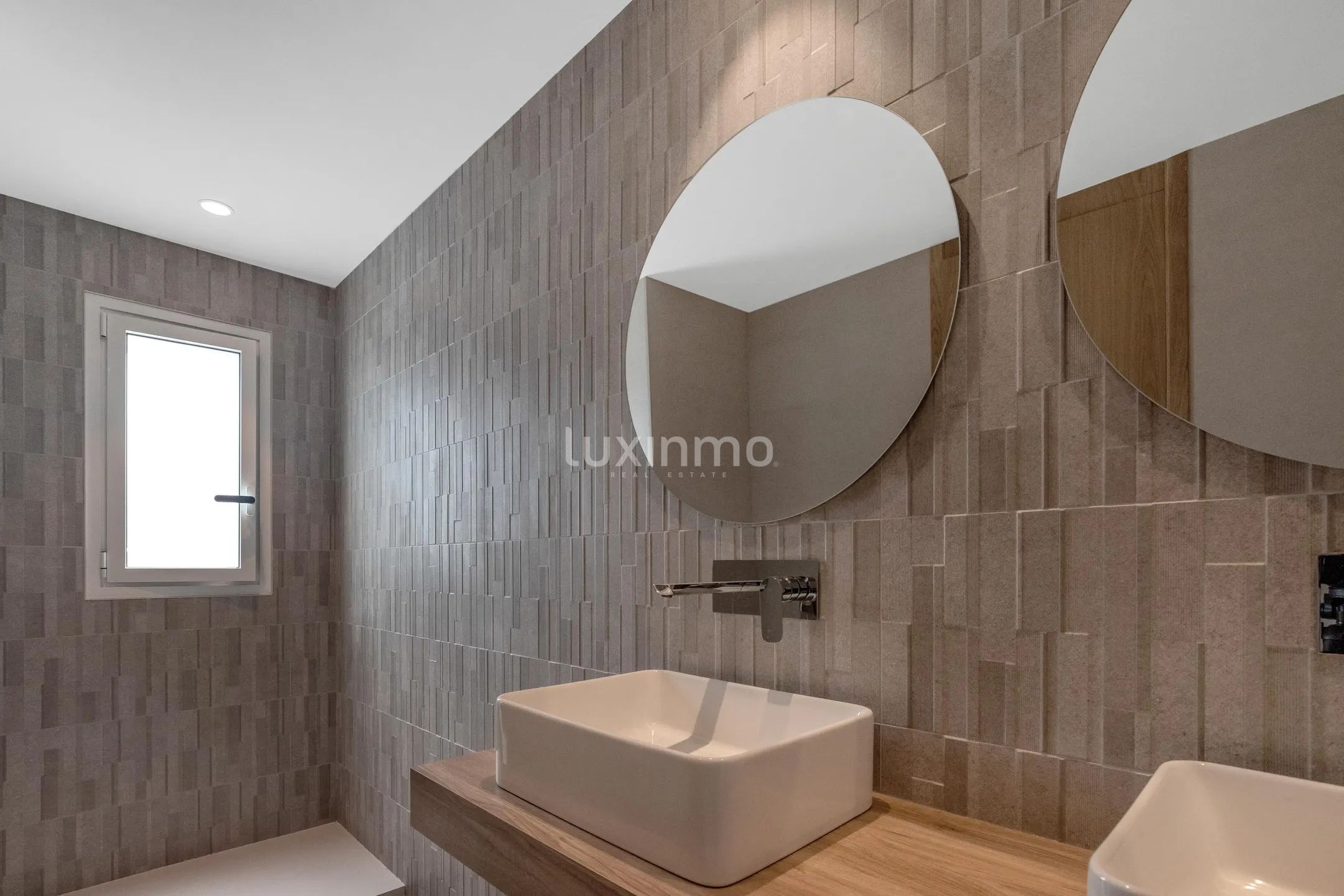 Uniek gerenoveerd luxe penthouse aan het Levante strand — photo 30