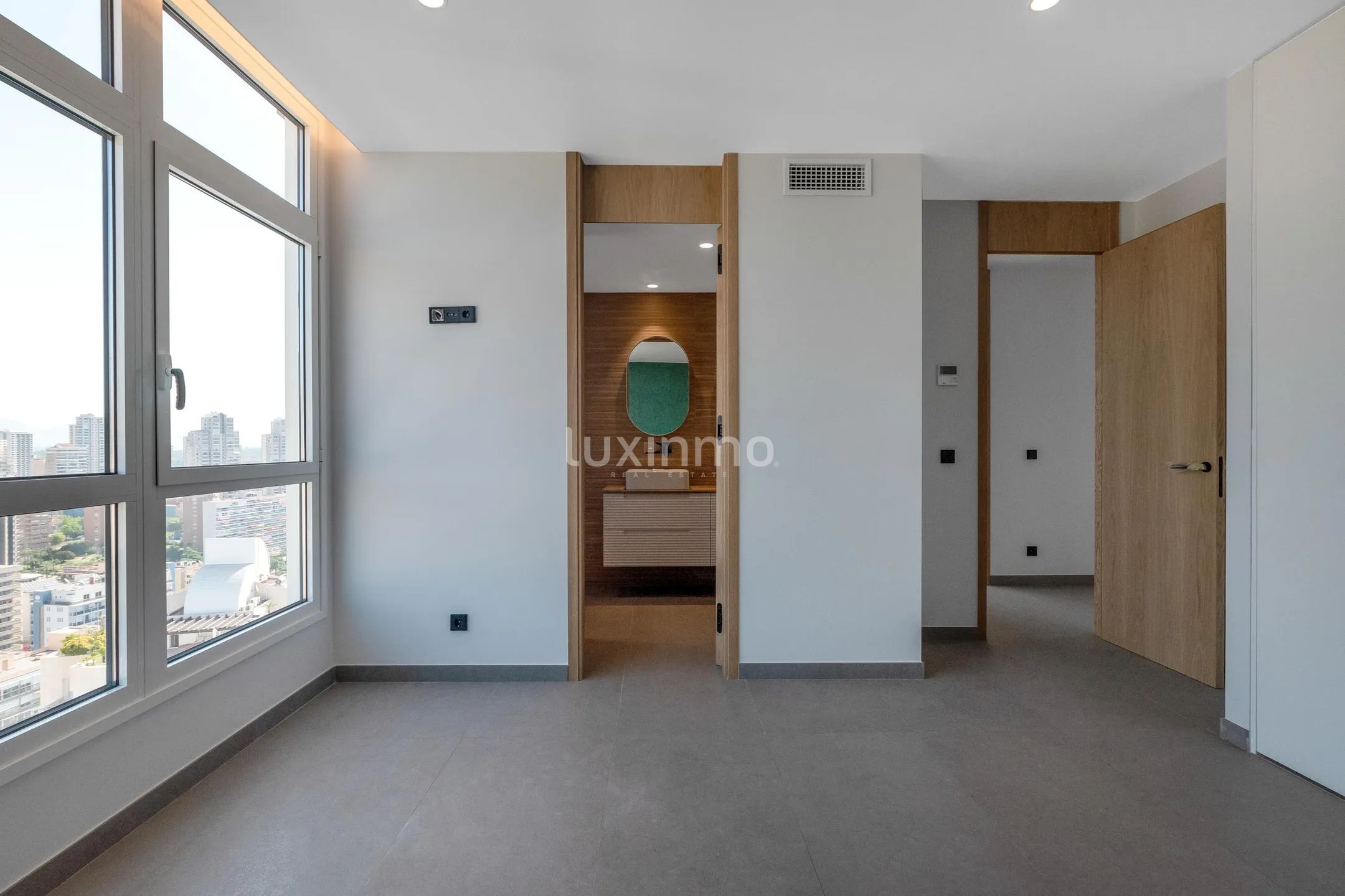 Uniek gerenoveerd luxe penthouse aan het Levante strand — photo 25
