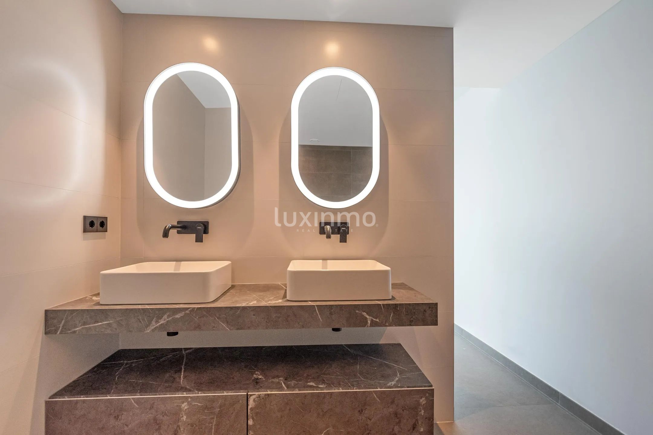 Uniek gerenoveerd luxe penthouse aan het Levante strand — photo 18