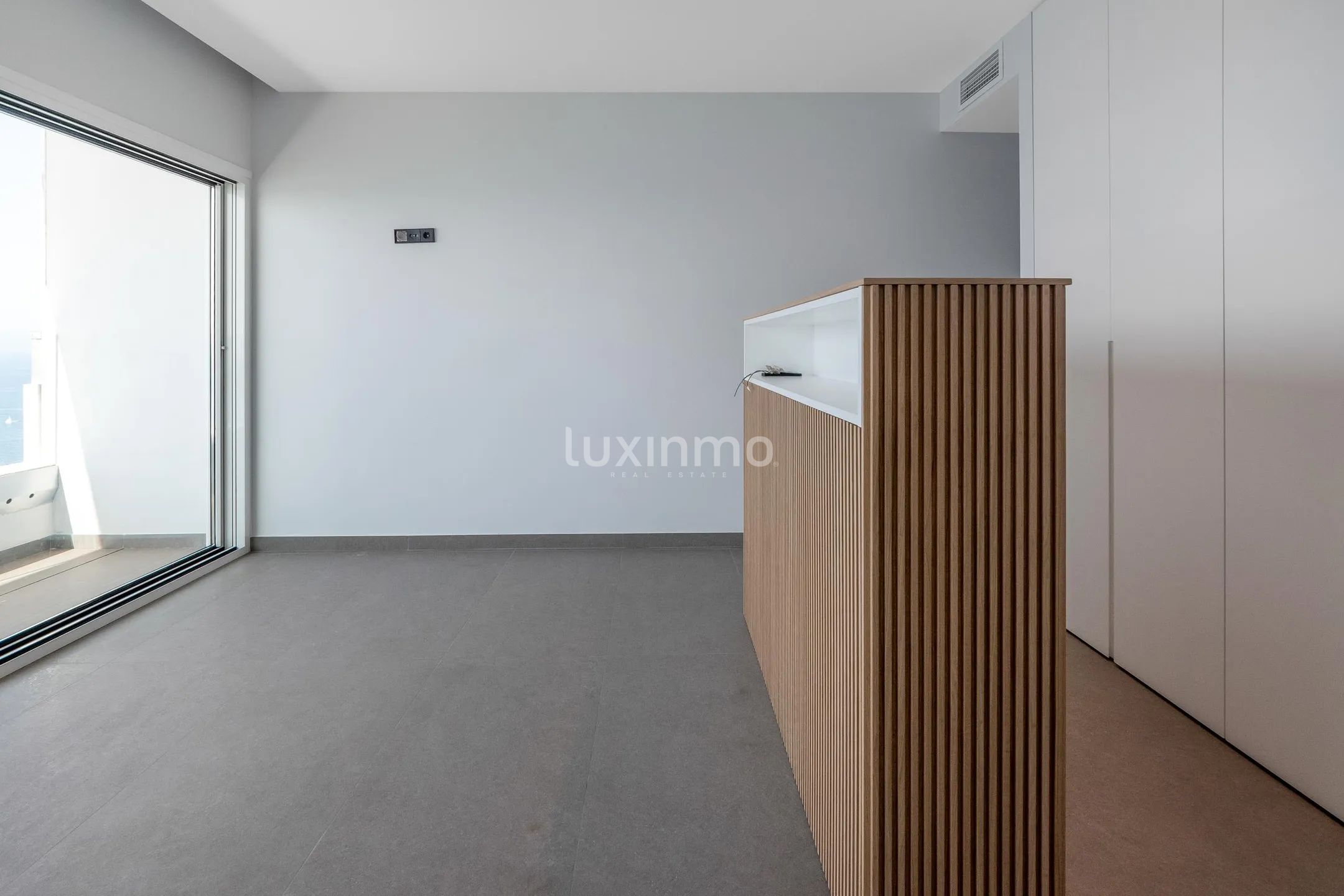 Uniek gerenoveerd luxe penthouse aan het Levante strand — photo 15