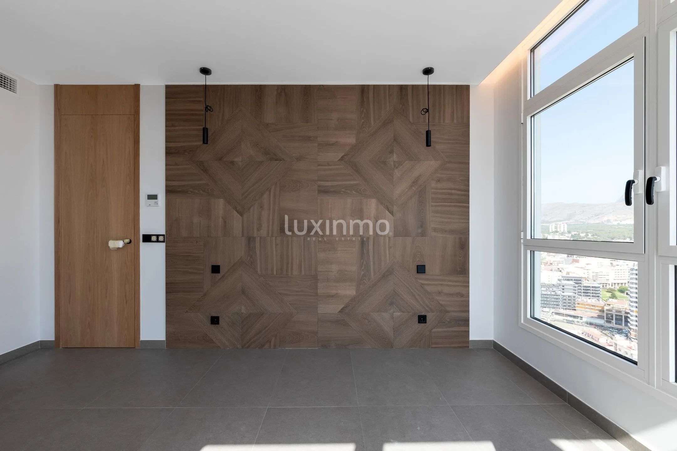 Uniek gerenoveerd luxe penthouse aan het Levante strand — photo 28