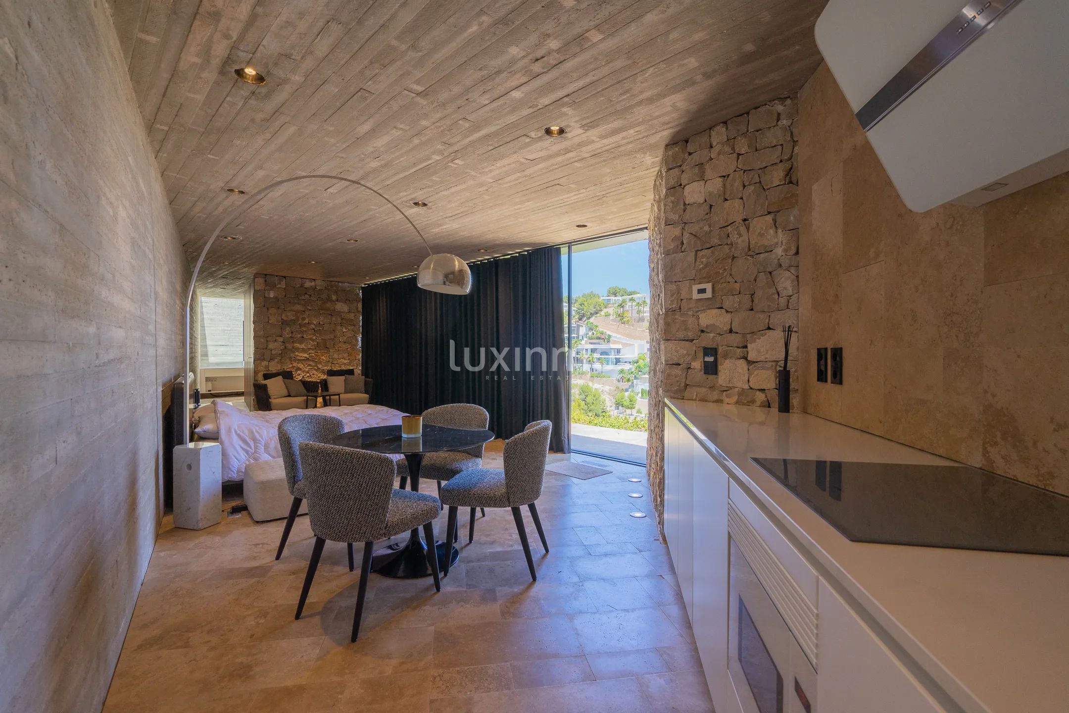 Luxury villa with sea views in Benissa — photo 35