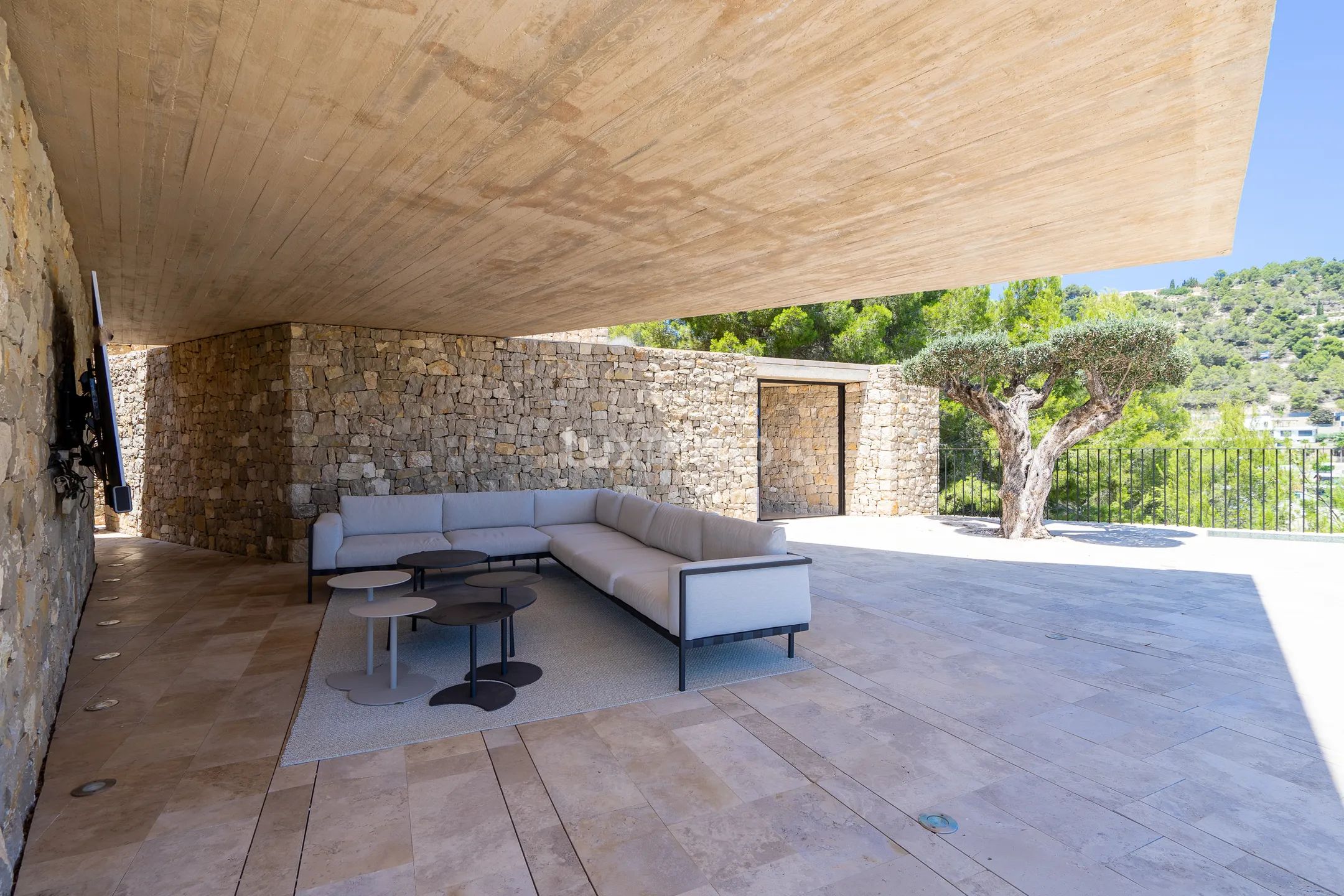 Luxury villa with sea views in Benissa — photo 31