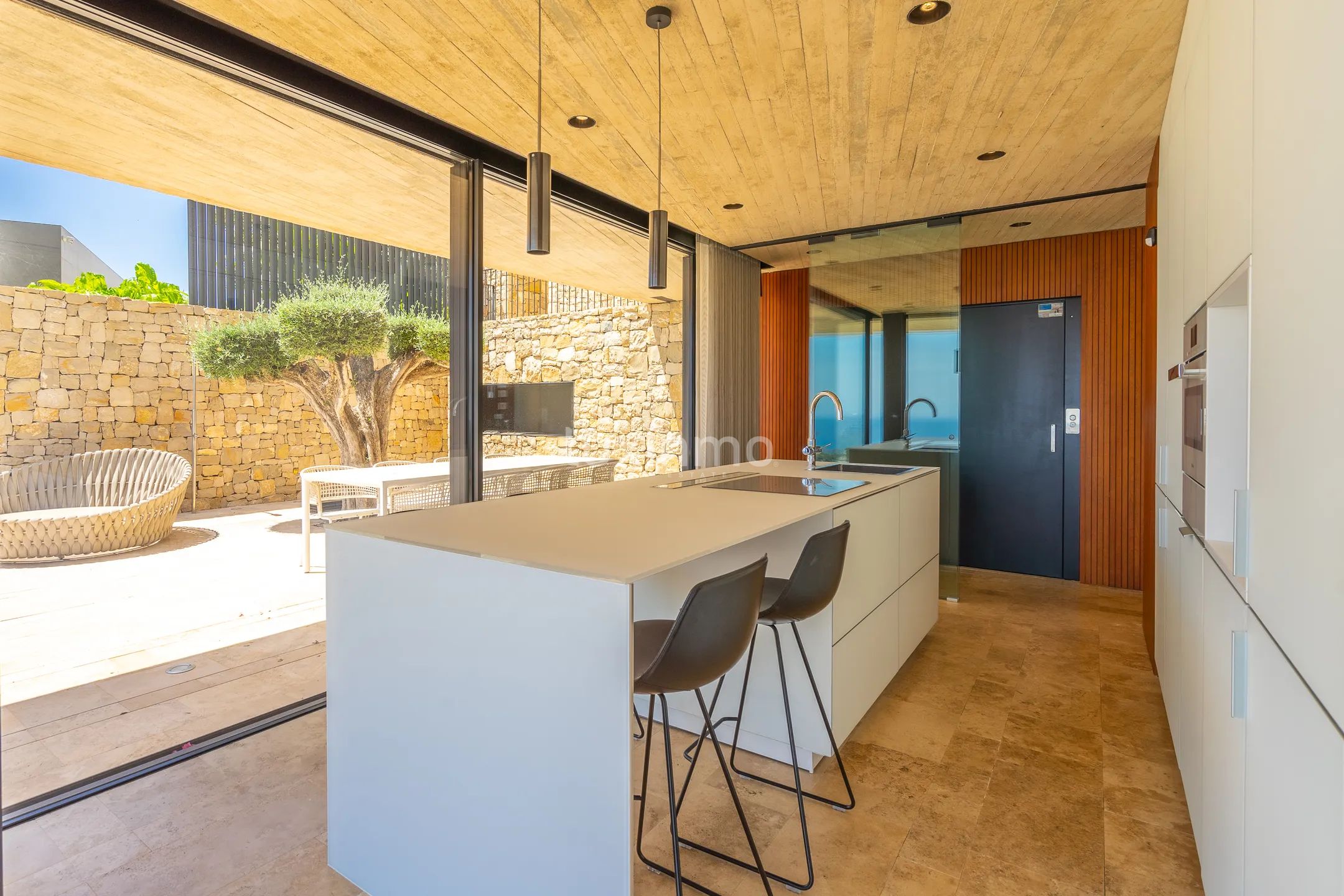 Luxury villa with sea views in Benissa — photo 9