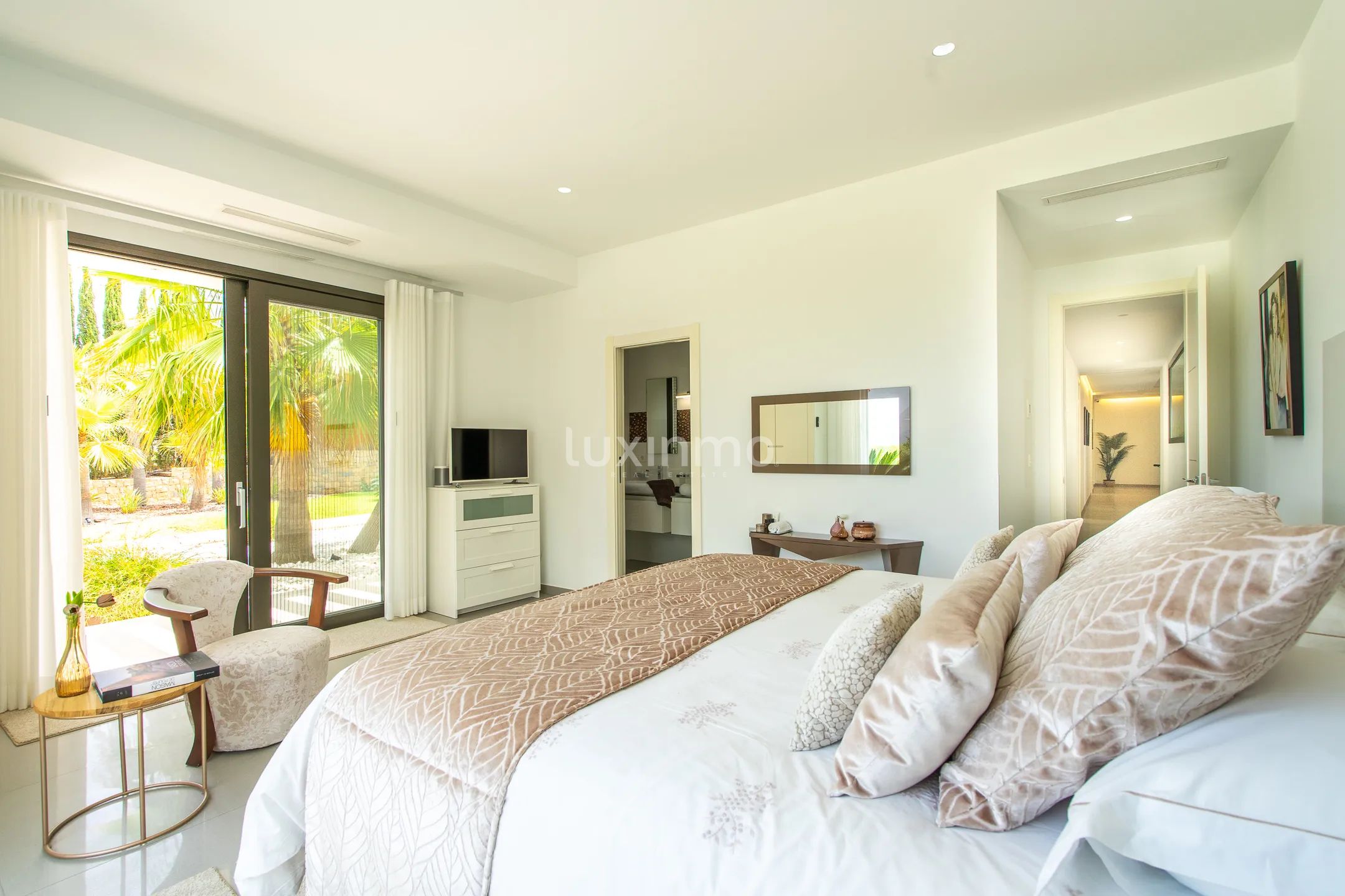 Luxurious 6-Bedroom Villa with Stunning Sea Views in Cansalades, Jávea — photo 49