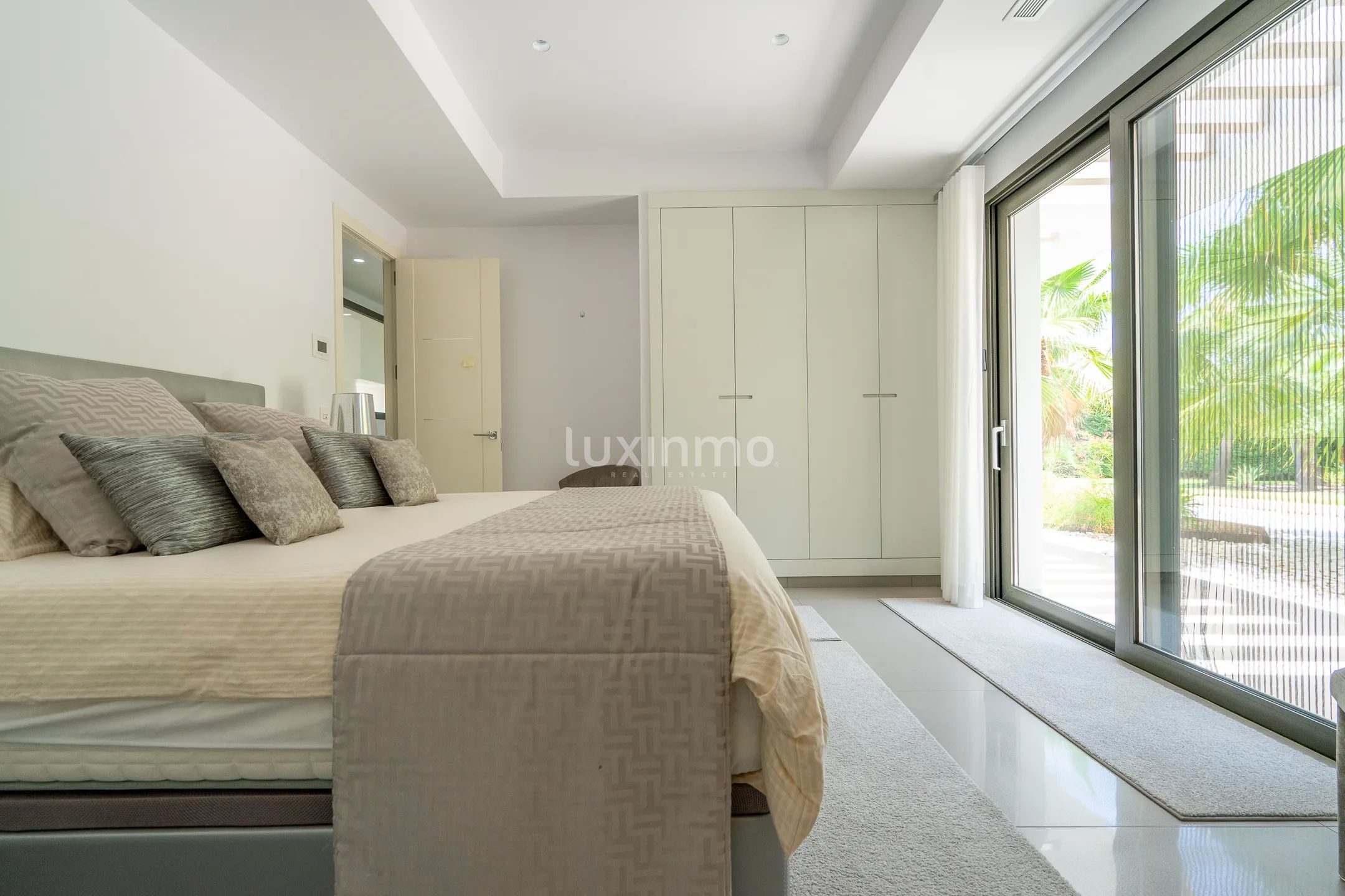 Luxurious 6-Bedroom Villa with Stunning Sea Views in Cansalades, Jávea — photo 36