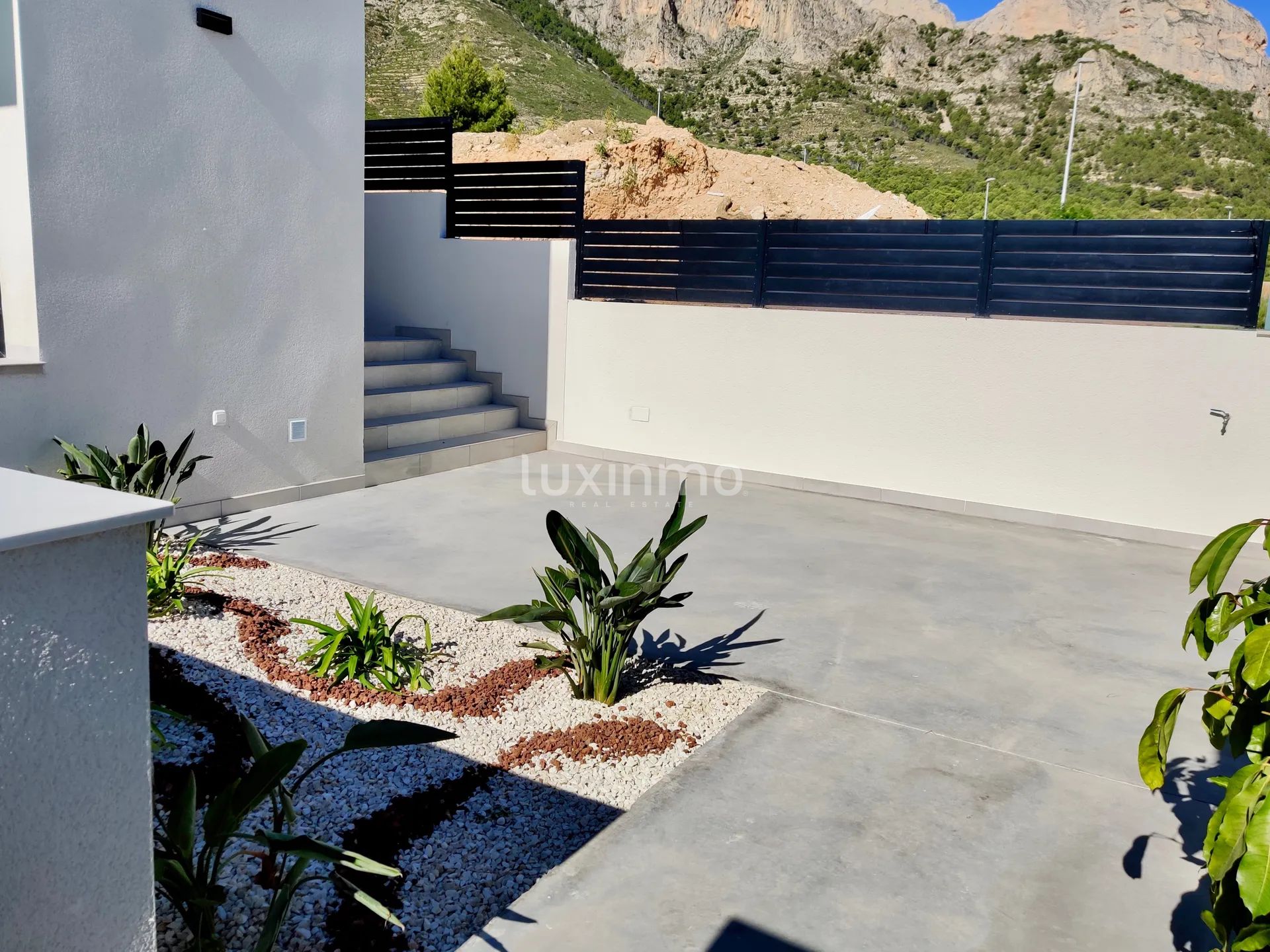 Роскошная экологичная отдельная вилла непревзойденного качества в Полопе — photo 56