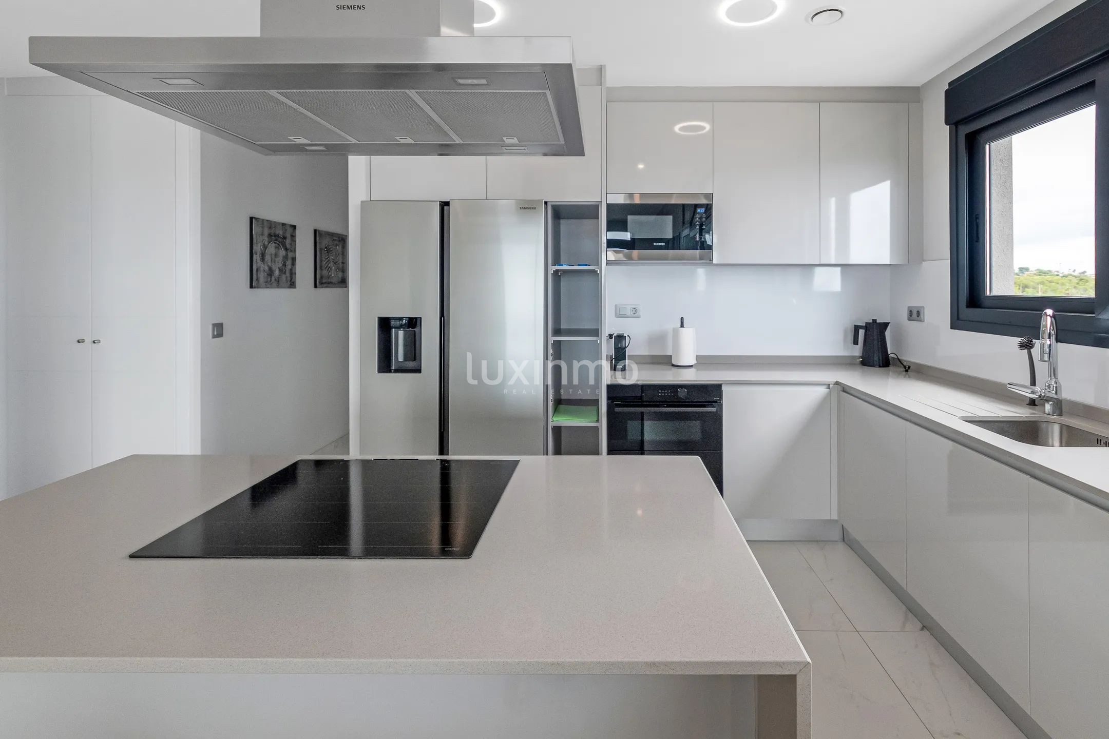 Luxury flat for sale with sea views in Benidorm — photo 8