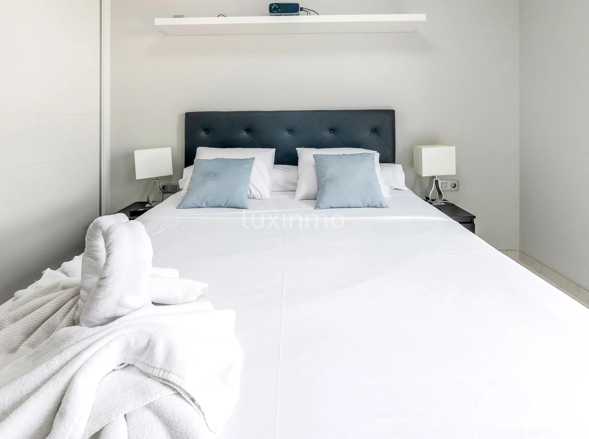 Luxury flat for sale with sea views in Benidorm — photo 16