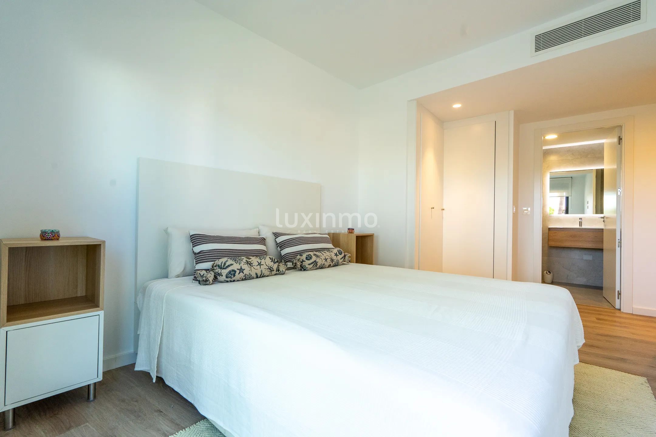 Neubauwohnung zur Miete im Zentrum von Javea — photo 15