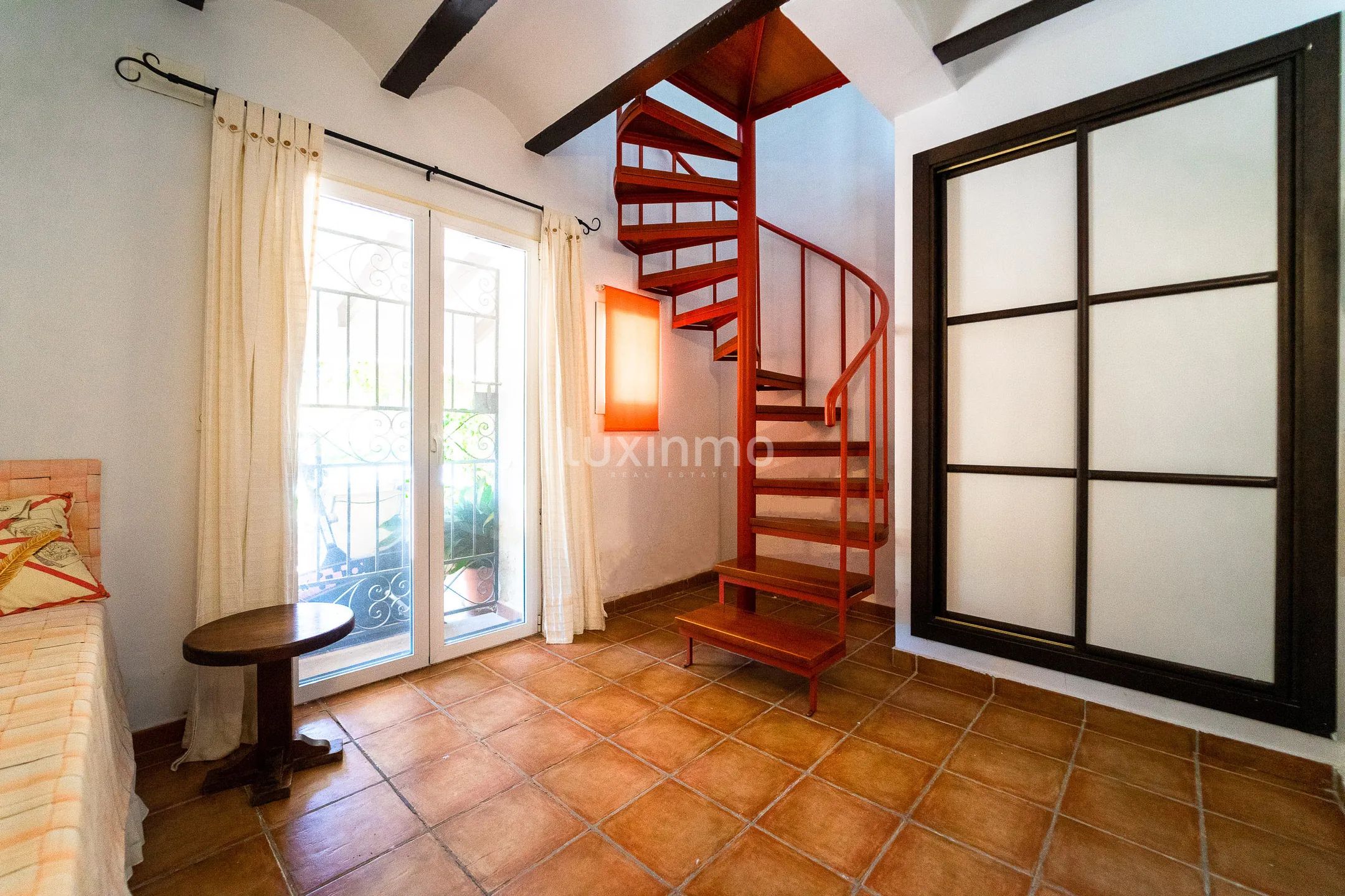 Ancienne maison de pêcheur avec vue sur la mer à Calpe — photo 10