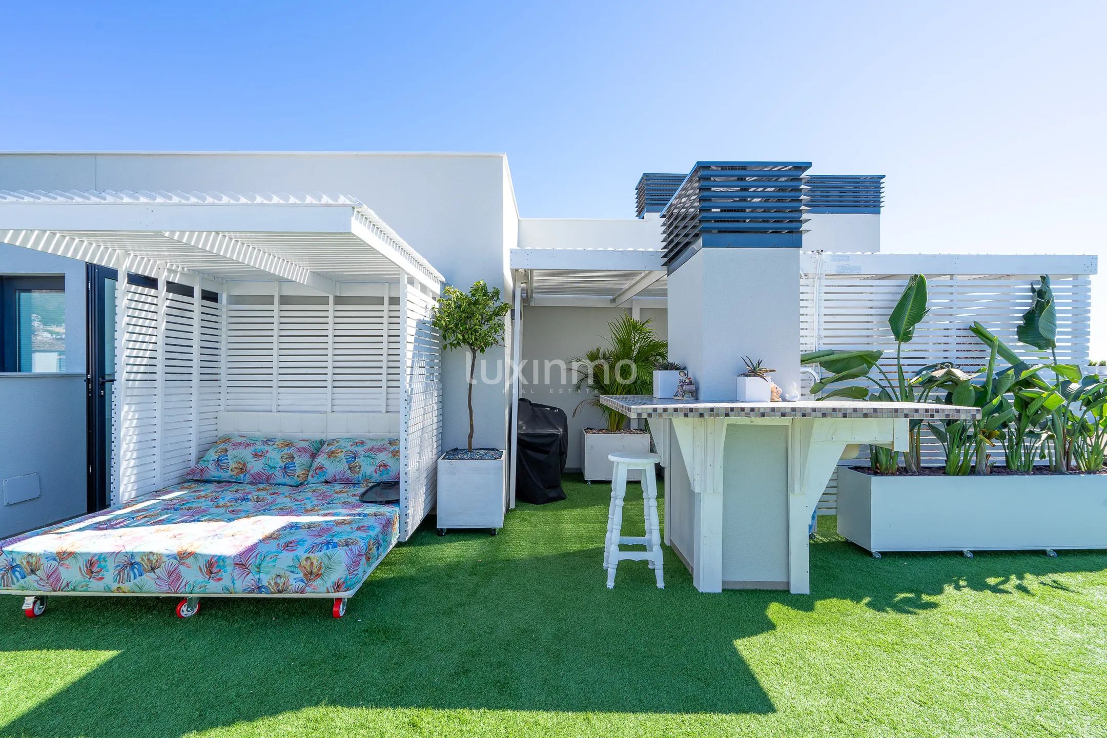 Toppleilighet med havutsikt i sentrum av Javea — photo 29