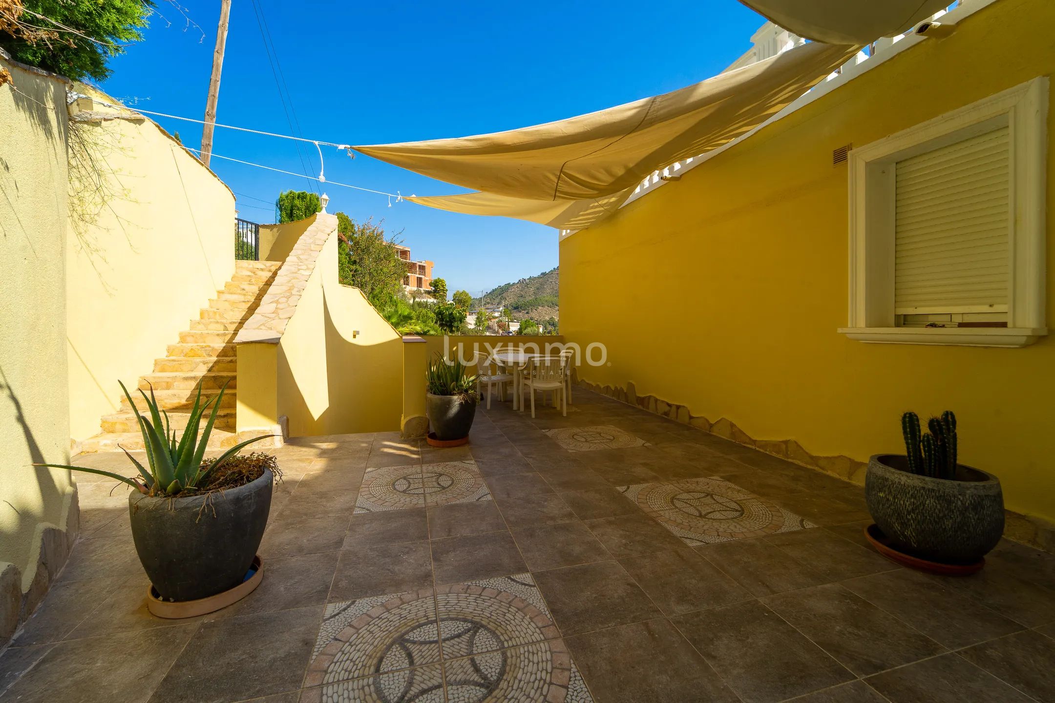 Superb villa with 4 independent flats and sea views in Calpe — photo 74