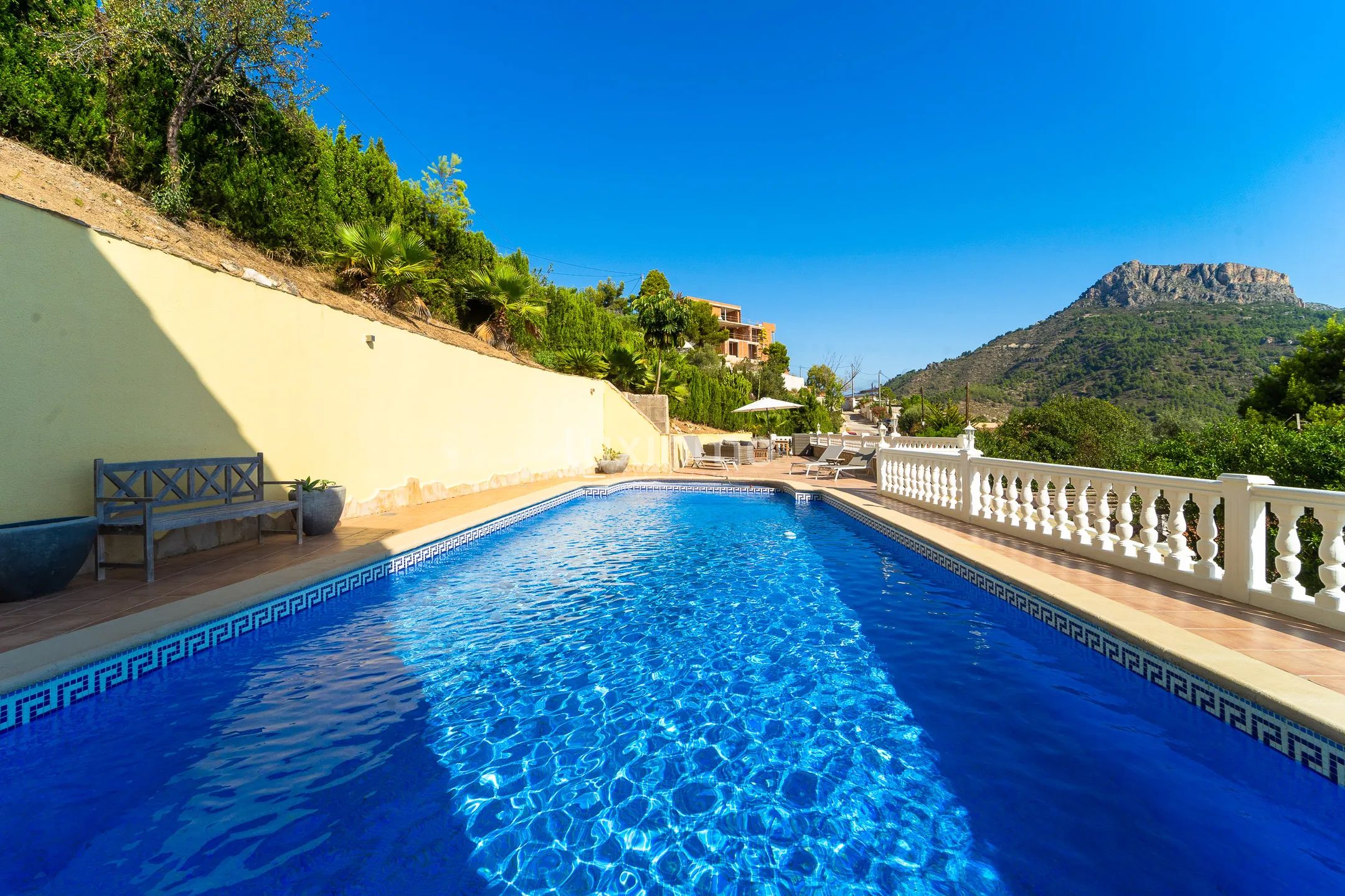 Superb villa with 4 independent flats and sea views in Calpe — photo 76