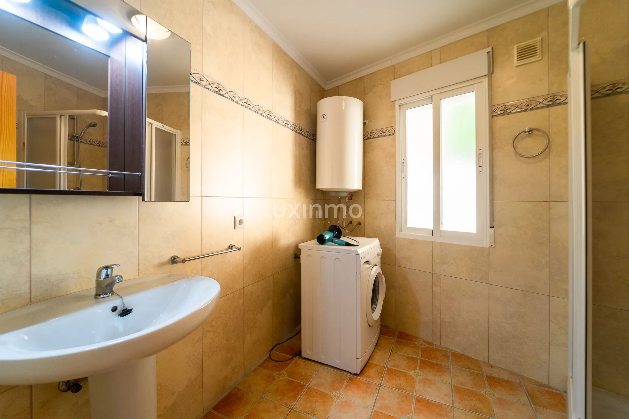 Superb villa with 4 independent flats and sea views in Calpe — photo 66