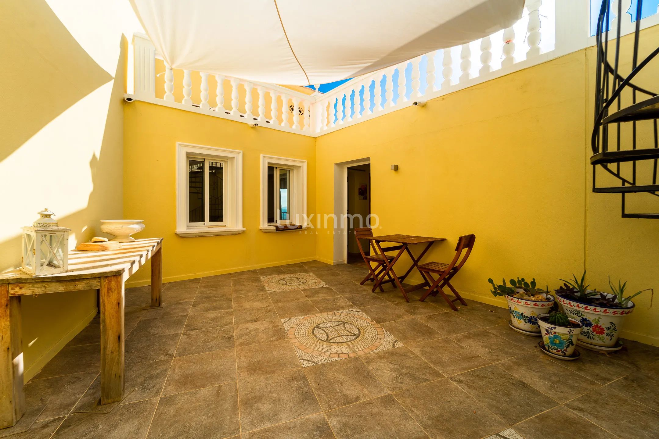 Superb villa with 4 independent flats and sea views in Calpe — photo 40