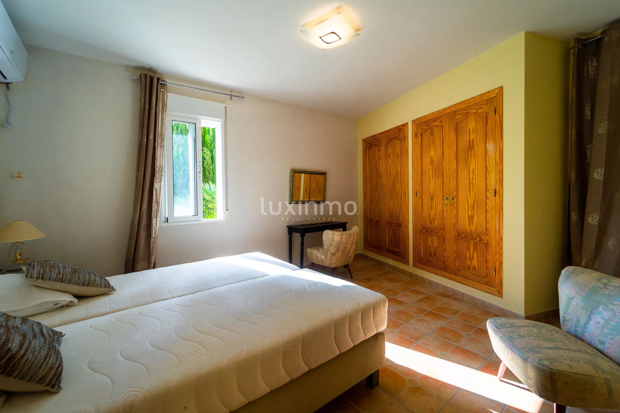 Superb villa with 4 independent flats and sea views in Calpe — photo 44