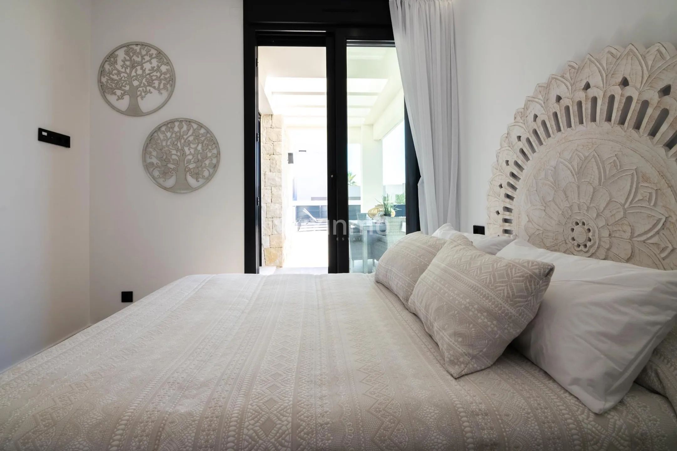 Wunderschöne 4-Schlafzimmer-Villa mit Meerblick und privatem Pool — photo 17