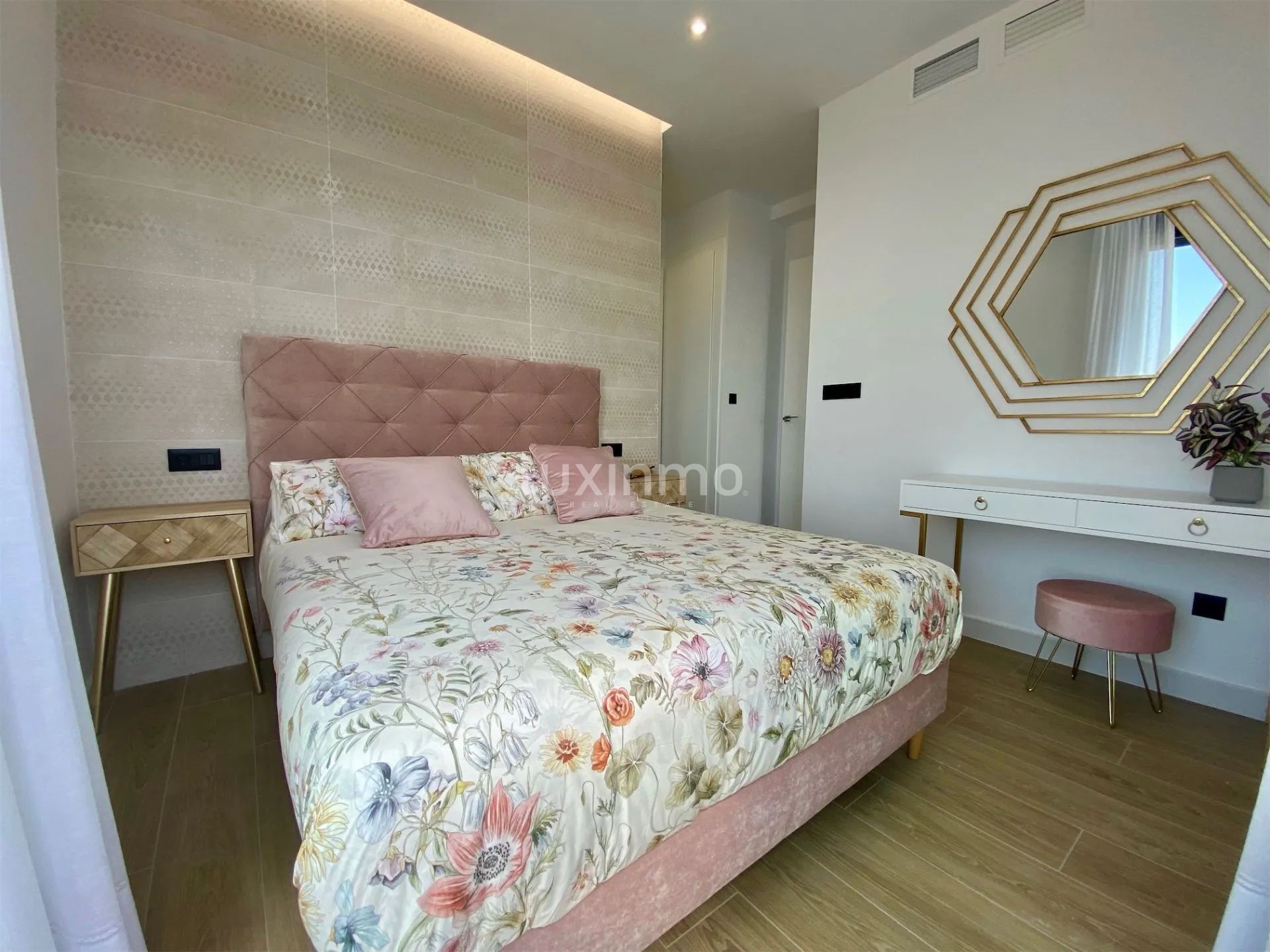 Wunderschöne 4-Schlafzimmer-Villa mit Meerblick und privatem Pool — photo 13