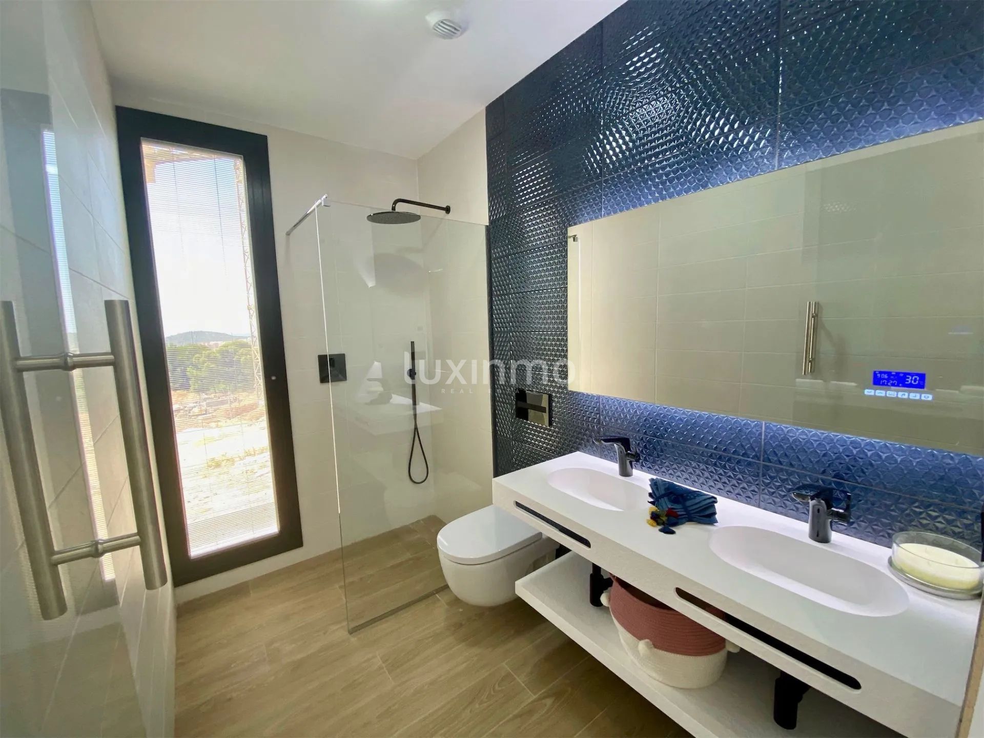 Wunderschöne 4-Schlafzimmer-Villa mit Meerblick und privatem Pool — photo 16