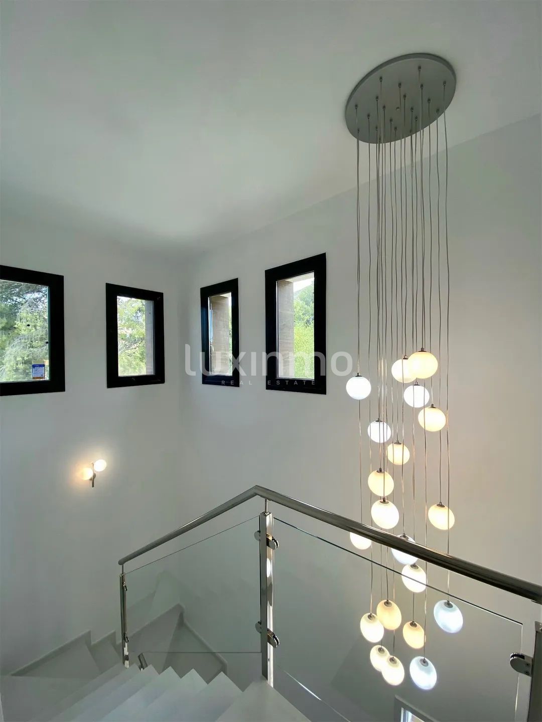 Wunderschöne 4-Schlafzimmer-Villa mit Meerblick und privatem Pool — photo 20