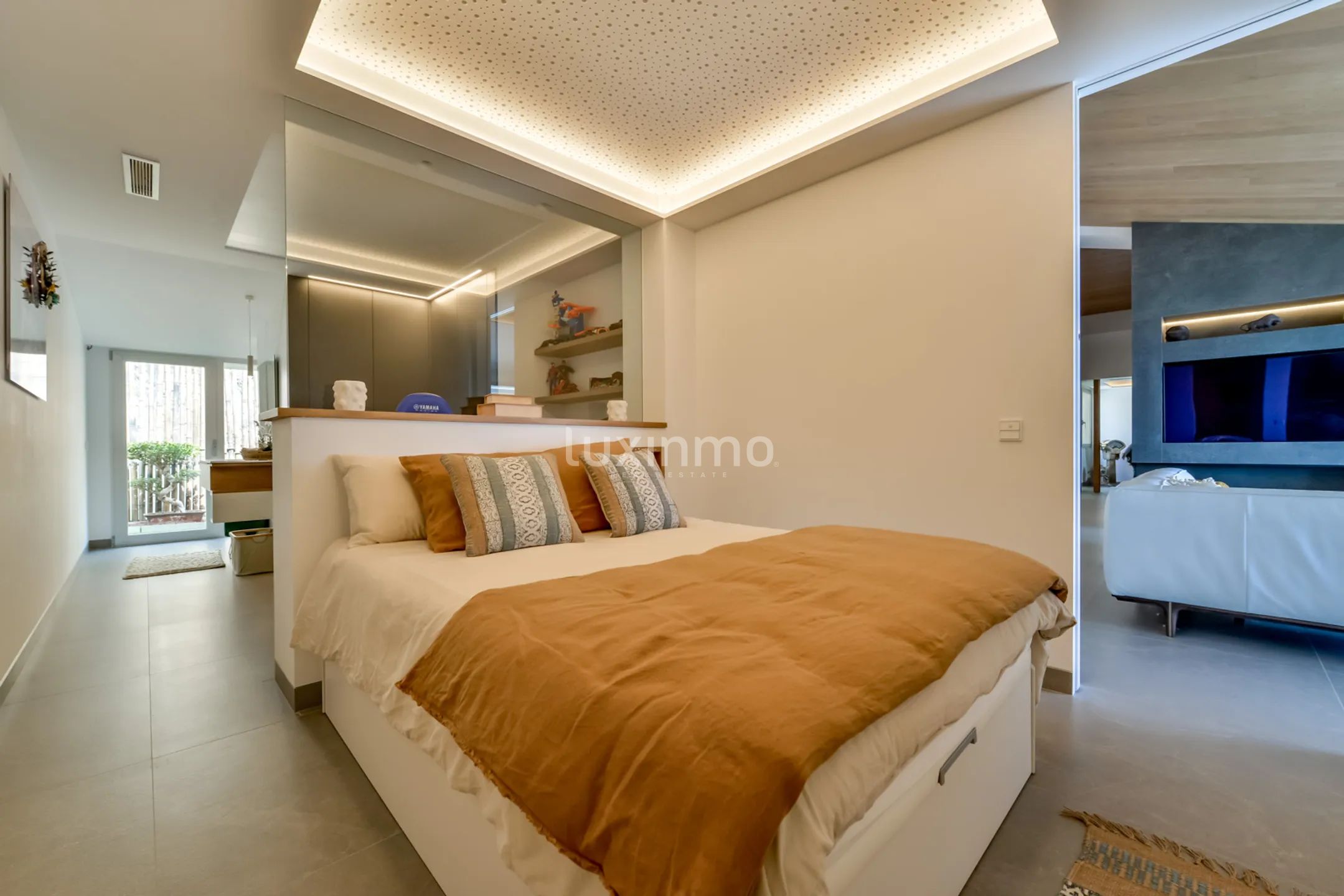 Luxurious modern penthouse with breathtaking views in Mascarat, Altea — photo 47
