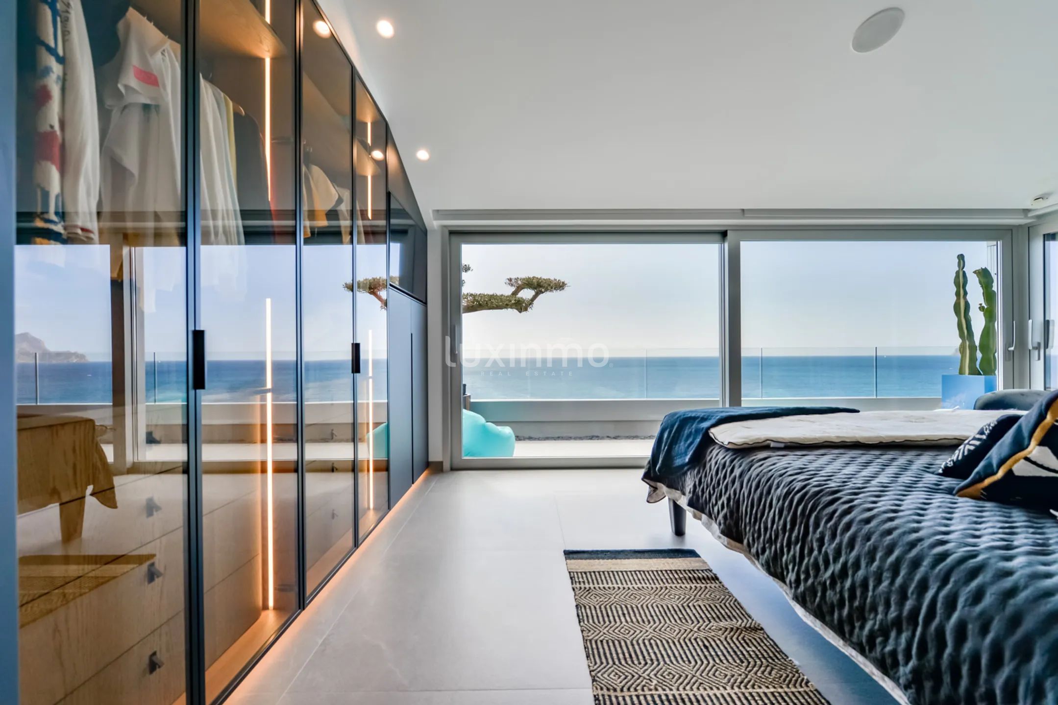 Luxurious modern penthouse with breathtaking views in Mascarat, Altea — photo 27