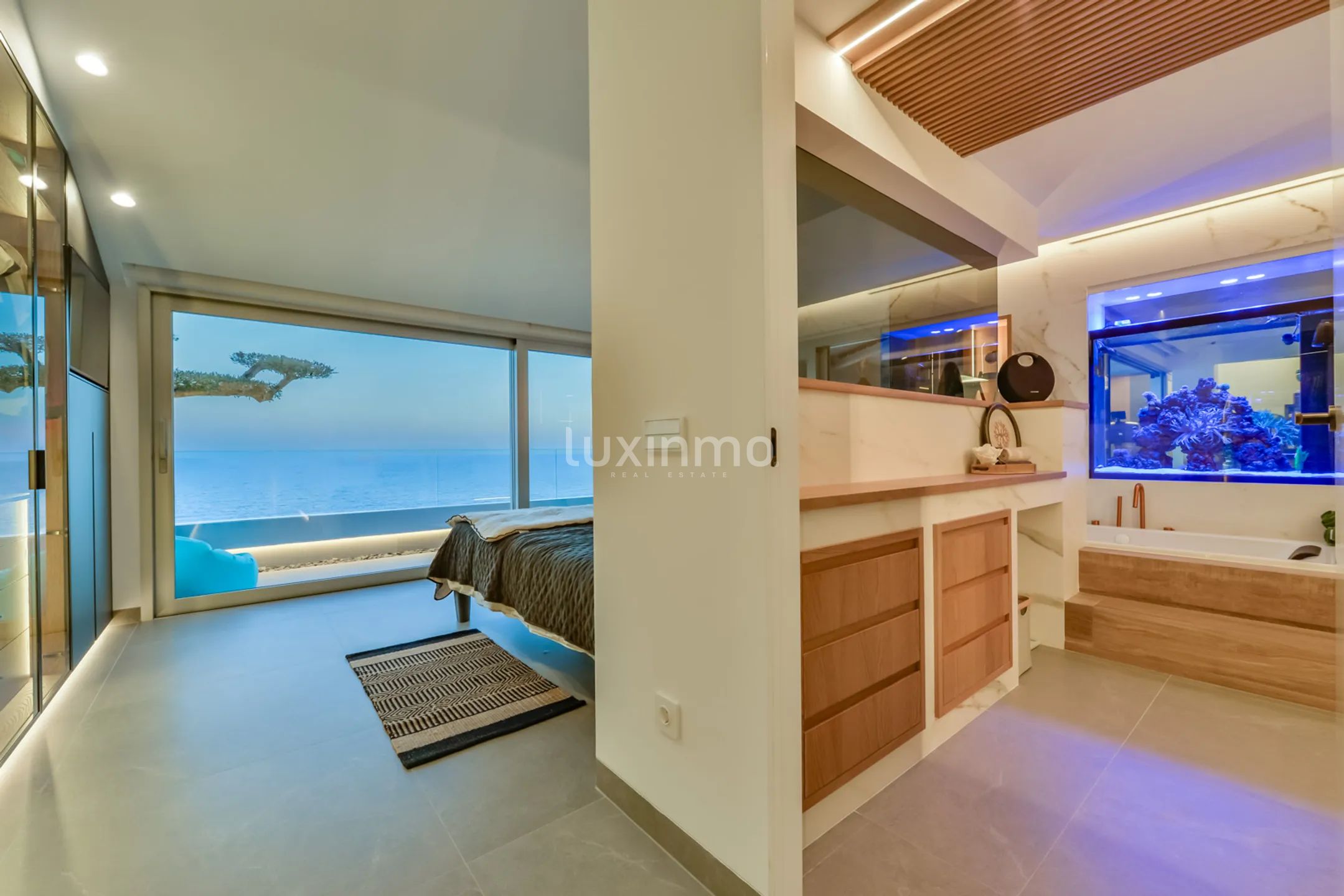 Luxurious modern penthouse with breathtaking views in Mascarat, Altea — photo 31